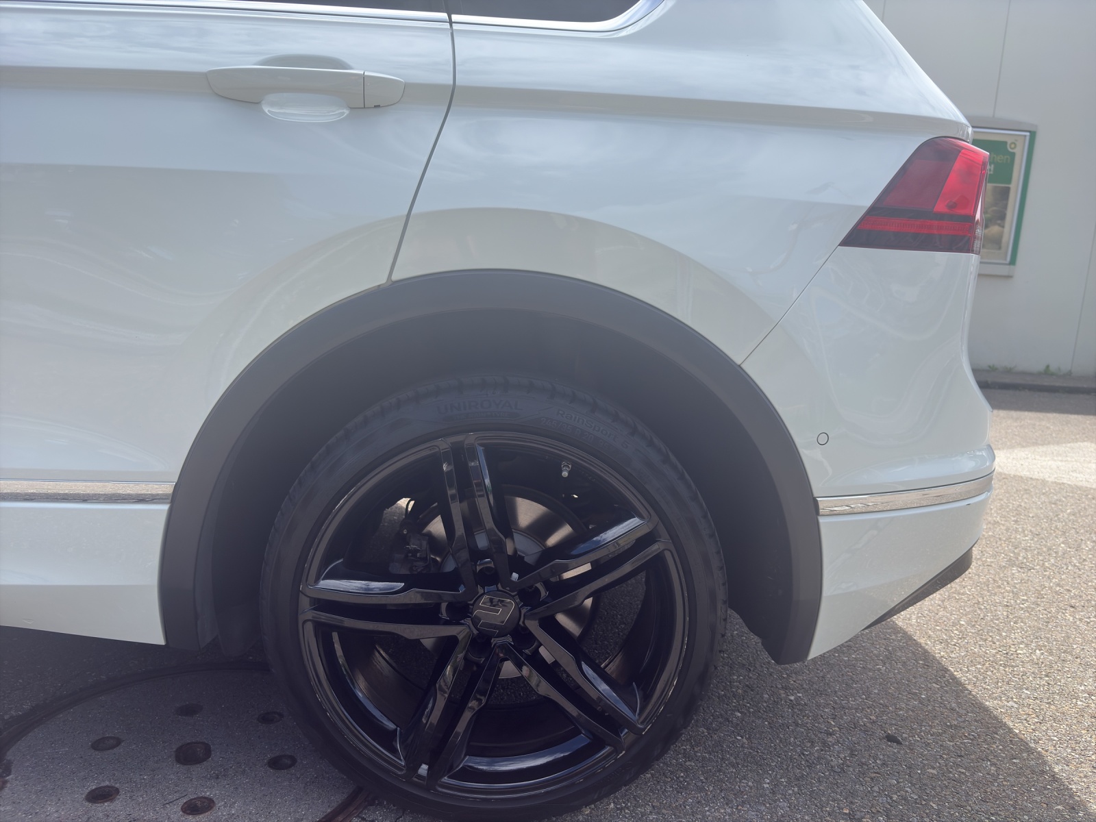 VW Tiguan 2.0 TSI Highline DSG-image-14