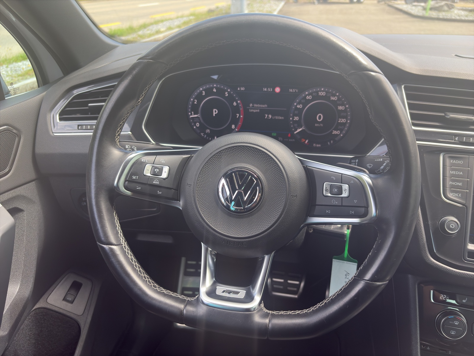 VW Tiguan 2.0 TSI Highline DSG-image-11