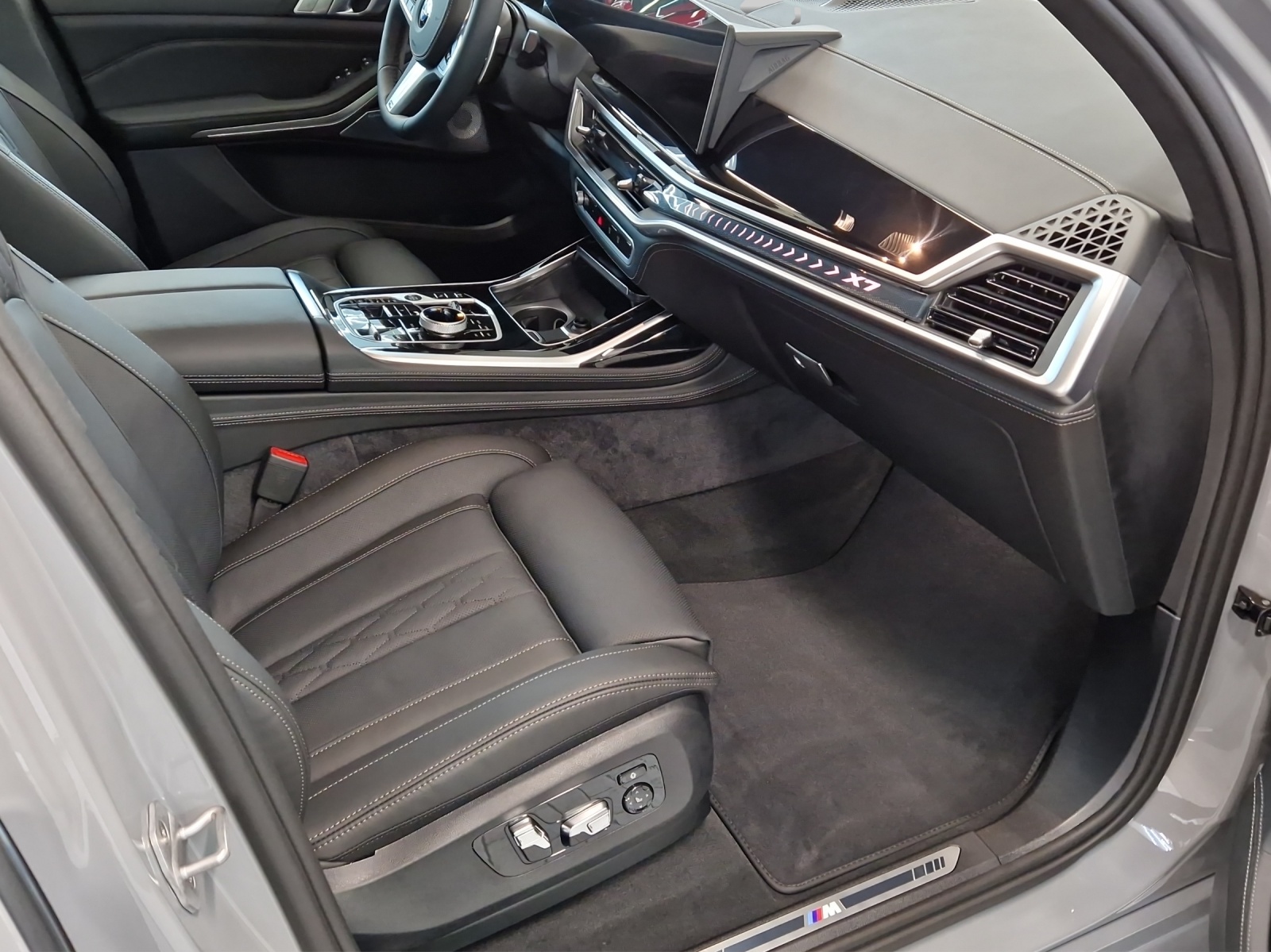 BMW X7 xDrive 48V 40d M Sport Pro Steptronic-image-4
