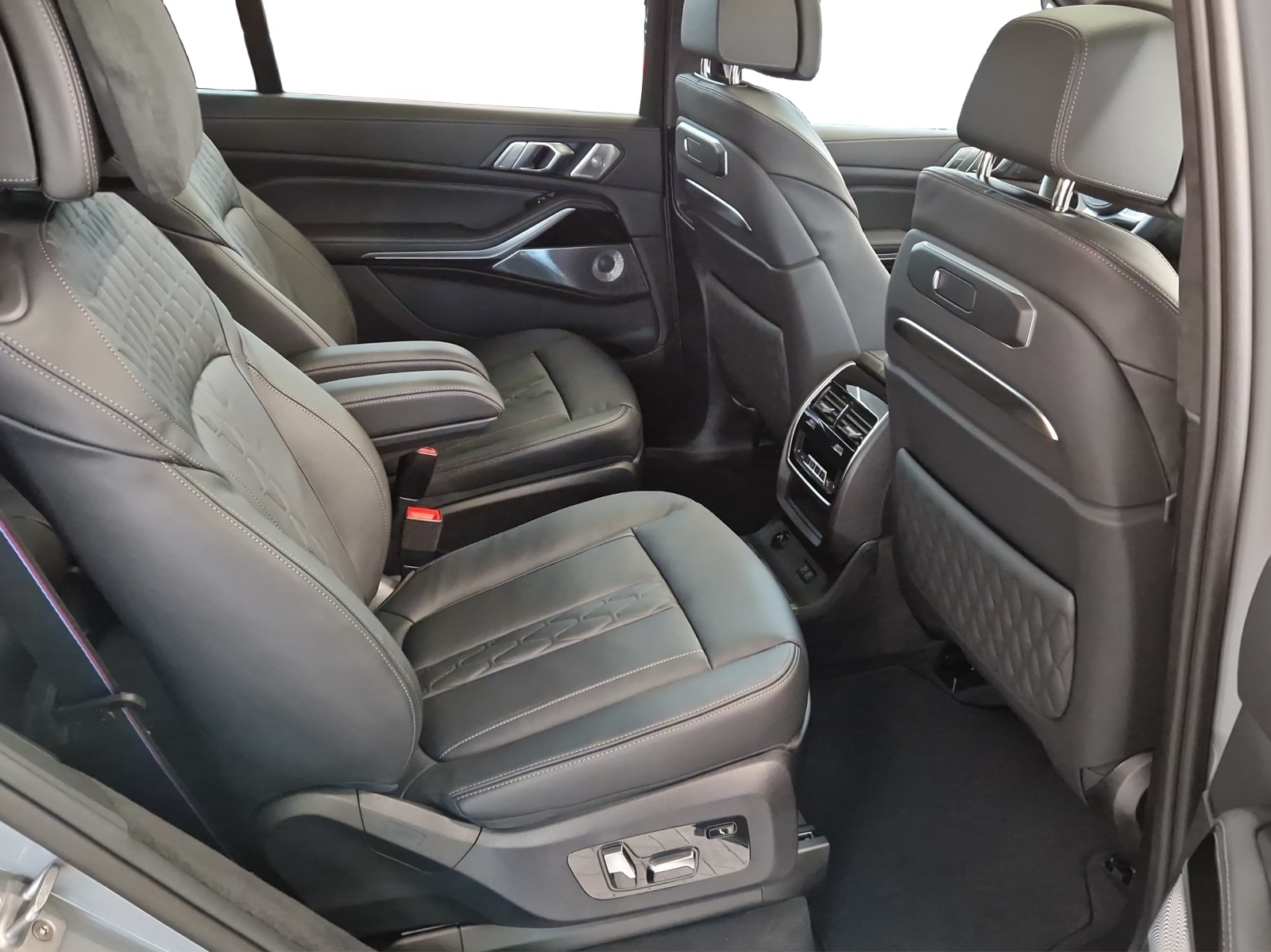 BMW X7 xDrive 48V 40d M Sport Pro Steptronic-image-14