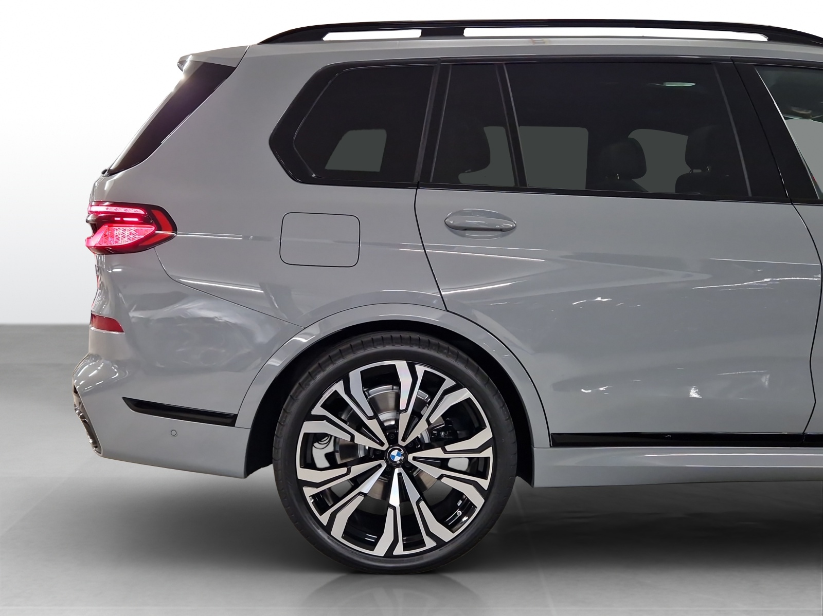 BMW X7 xDrive 48V 40d M Sport Pro Steptronic-image-24