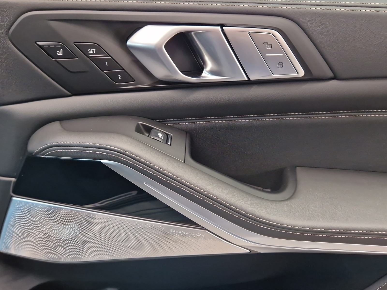 BMW X7 xDrive 48V 40d M Sport Pro Steptronic-image-5