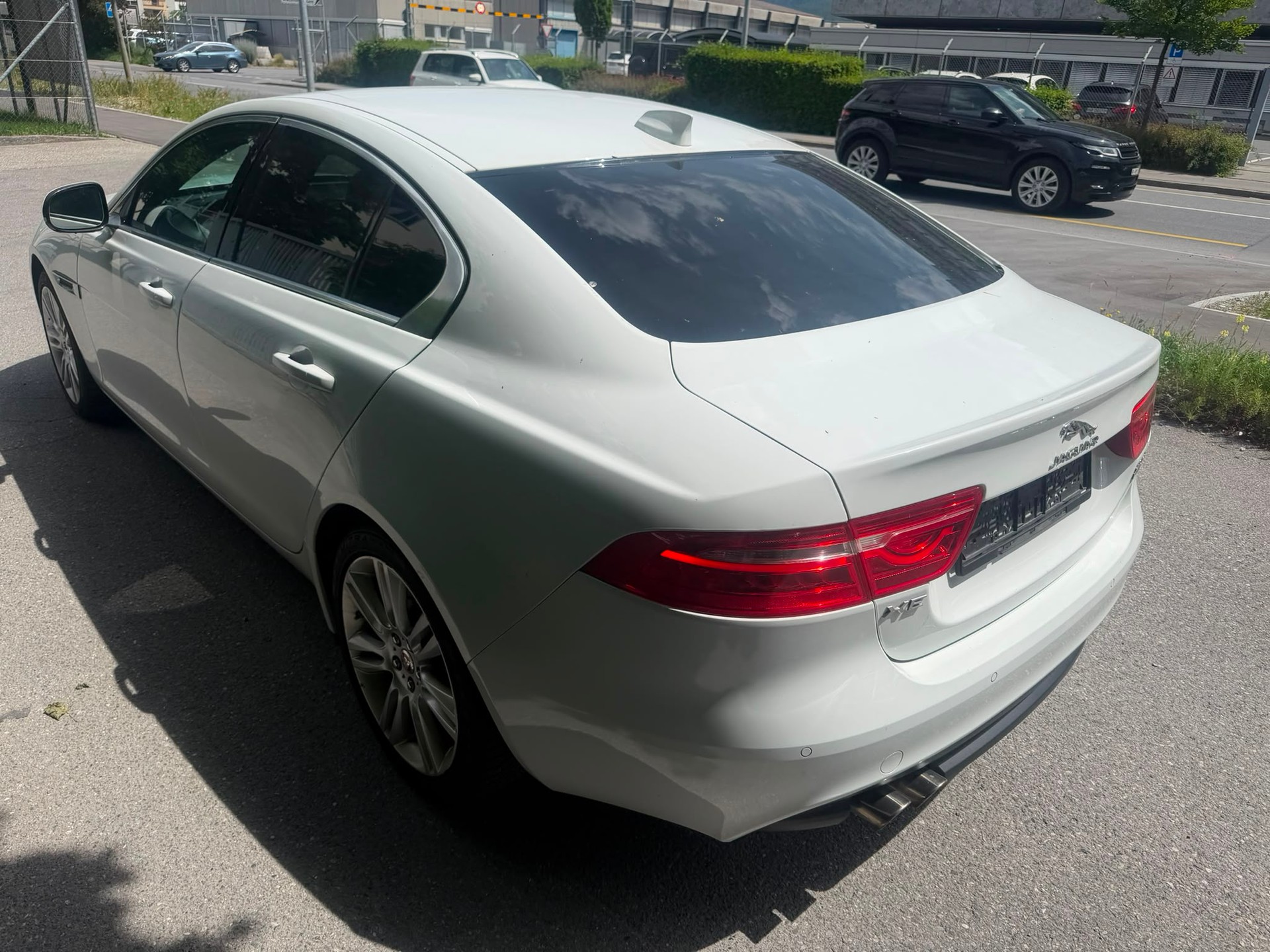 JAGUAR XE 20d Portfolio AWD Automat-image-3