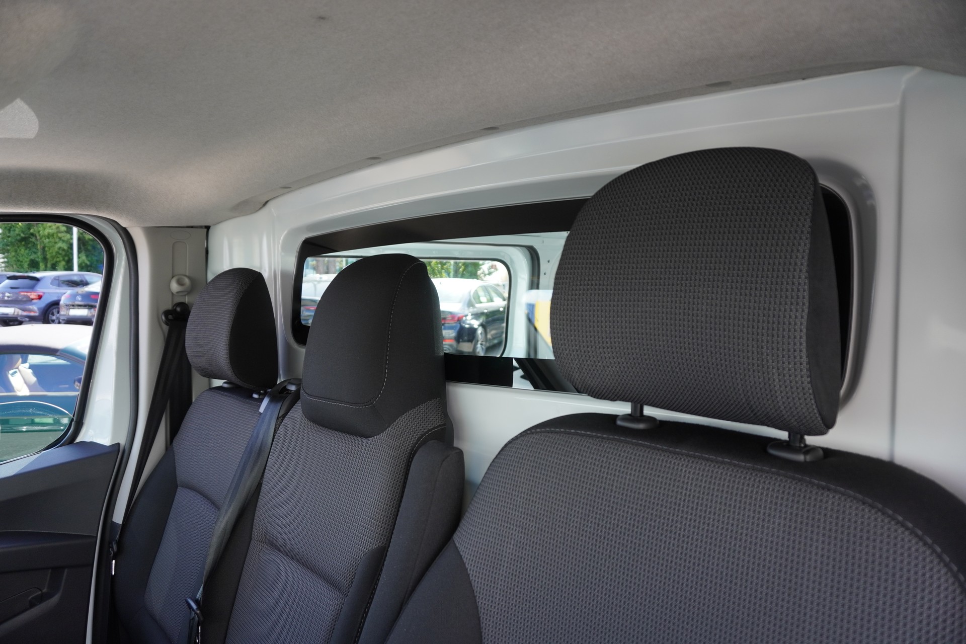 RENAULT Trafic 2.0 Blue dCi 130 Advance L1H1 3-PLÄTZER!!!-image-28
