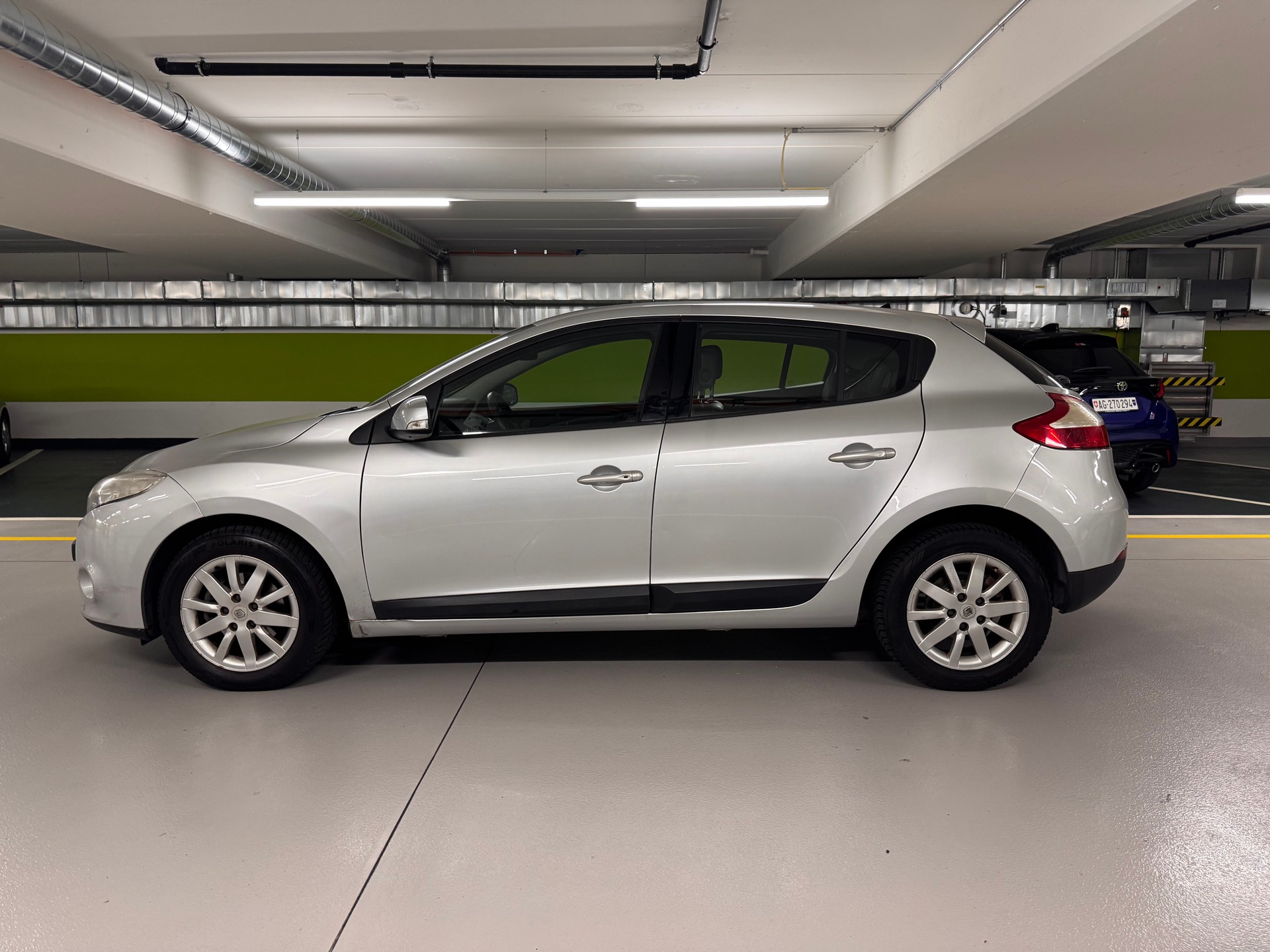 RENAULT Mégane 2.0 16V Privilège CVT-image-7