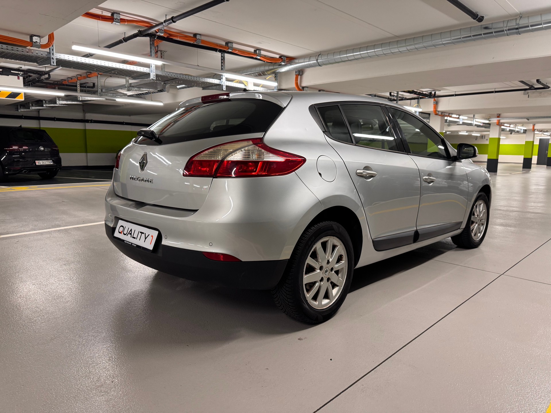 RENAULT Mégane 2.0 16V Privilège CVT-image-4