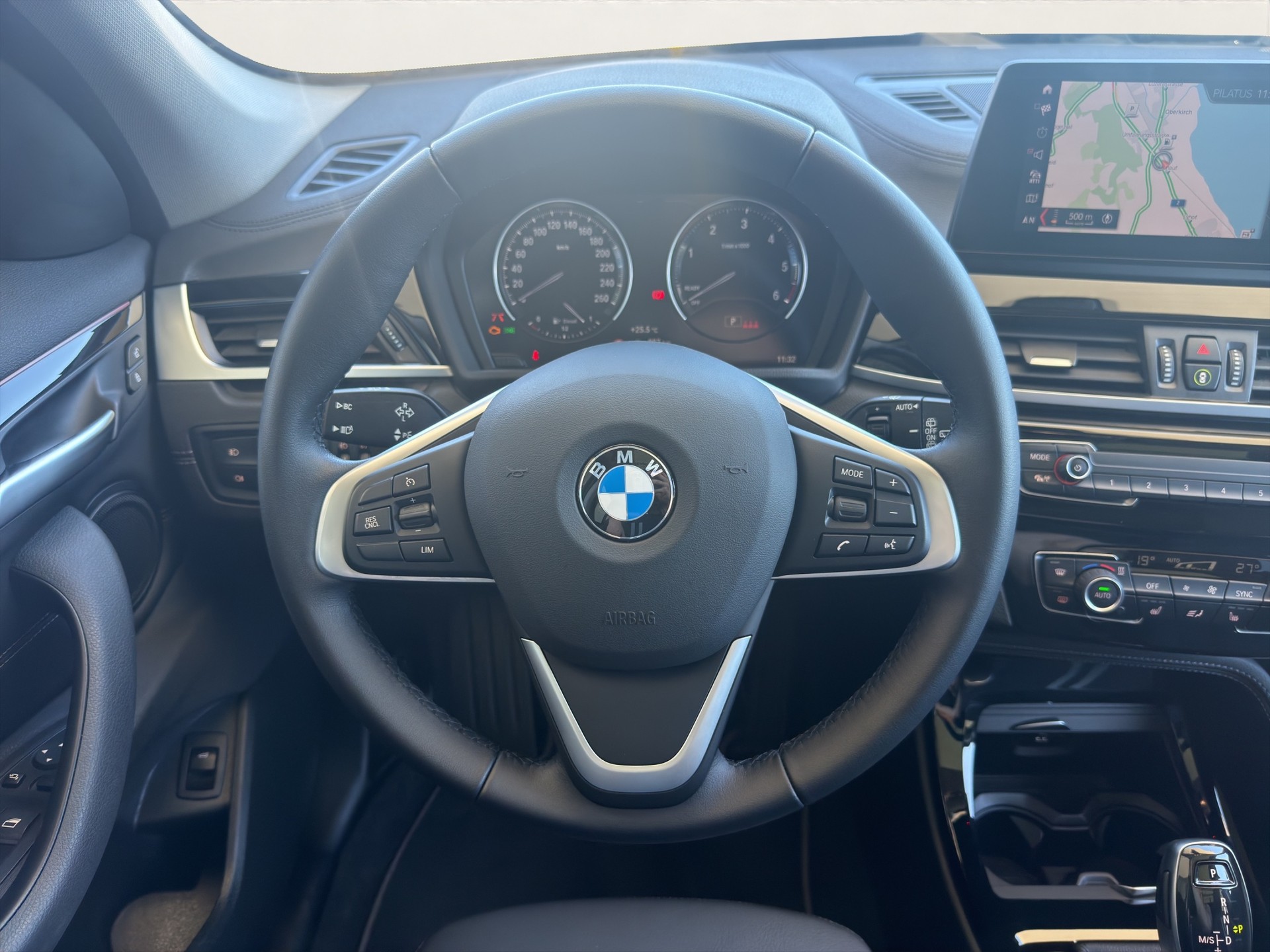 BMW X1 xDrive 18d Sport Line-image-10