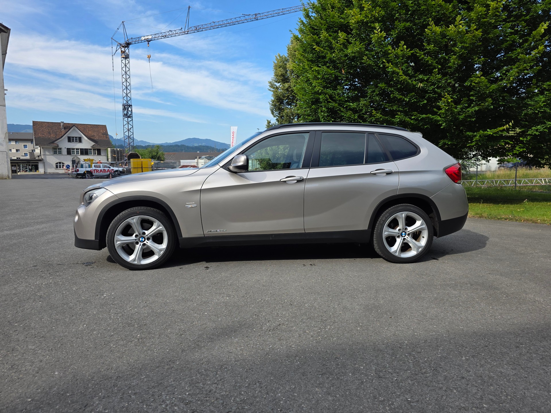 BMW X1 xDrive 20d-image-10