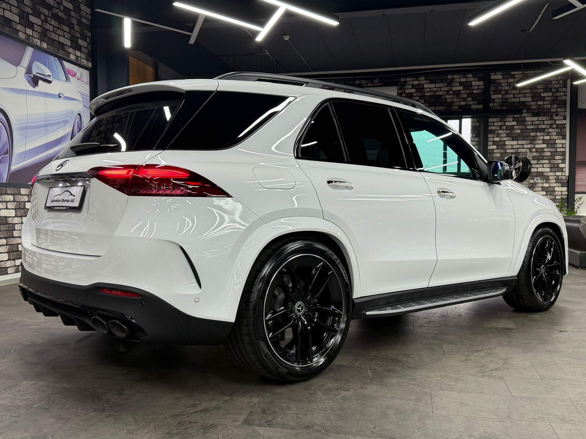 MERCEDES-BENZ GLE 450d 4MATIC AMG | 53 AMG Bodykit | Head-Up | 360° | Panorama | Burmester | AHK-image-5
