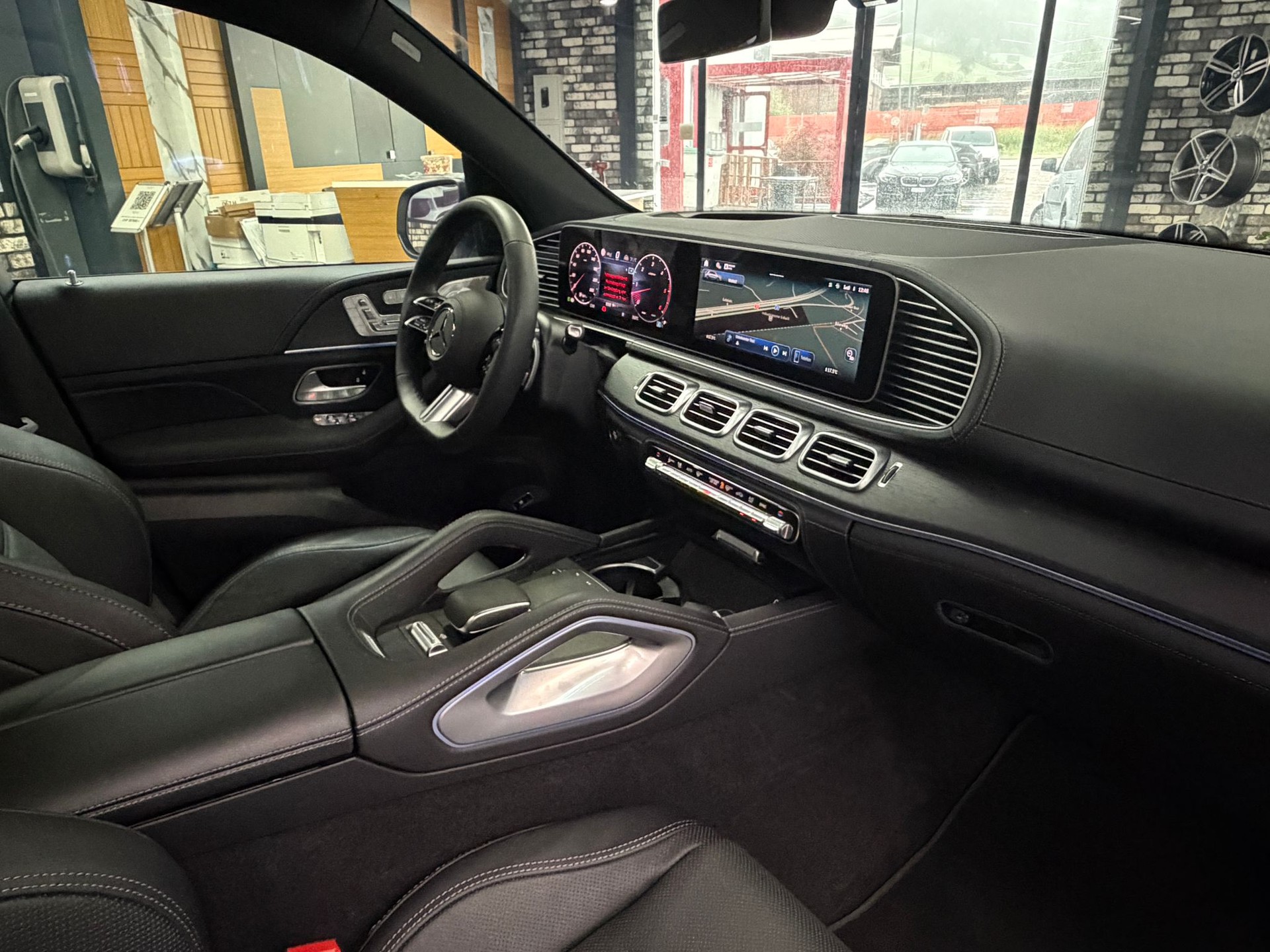 MERCEDES-BENZ GLE 450d 4MATIC AMG | 53 AMG Bodykit | Head-Up | 360° | Panorama | Burmester | AHK-image-28