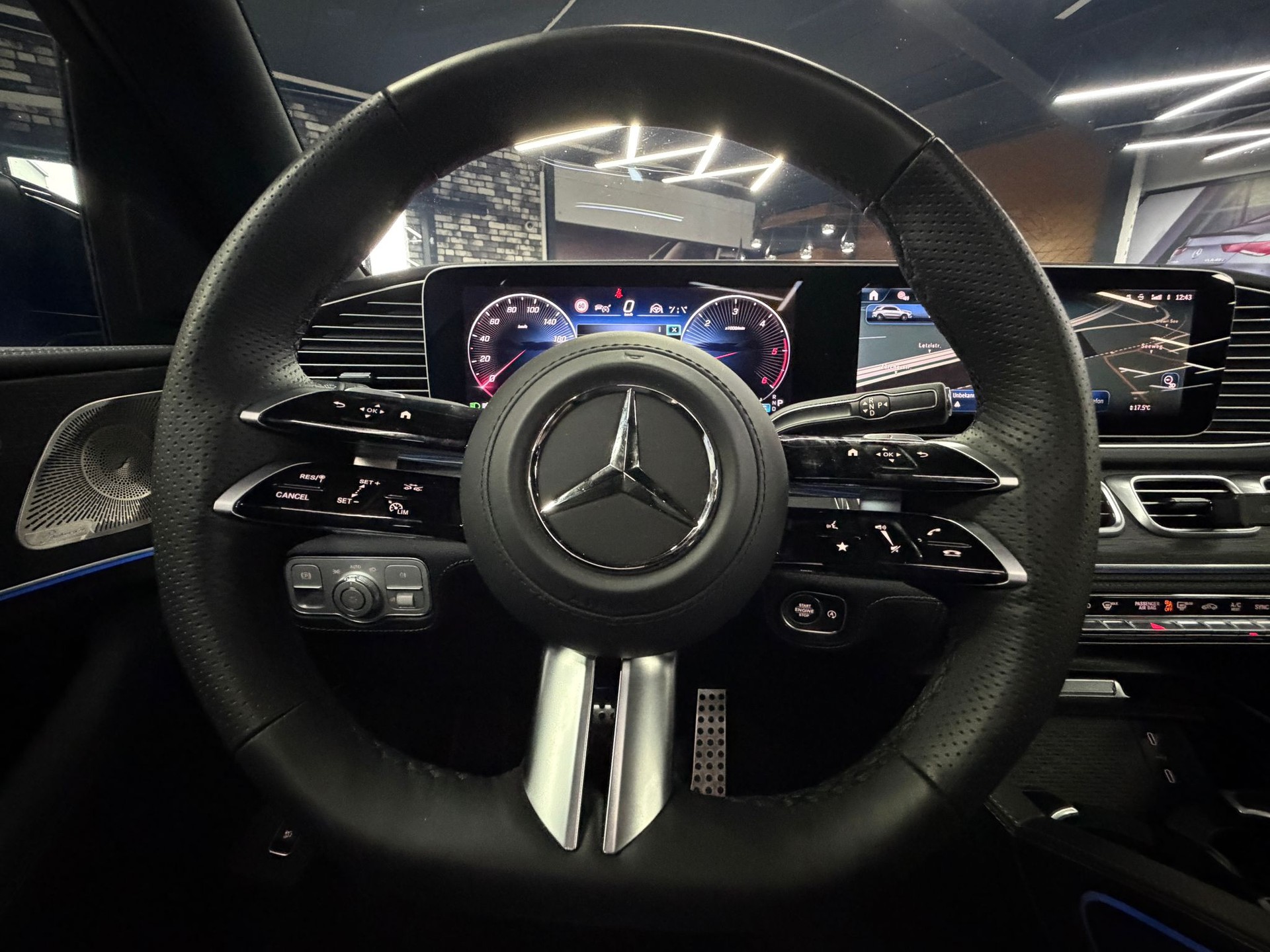 MERCEDES-BENZ GLE 450d 4MATIC AMG | 53 AMG Bodykit | Head-Up | 360° | Panorama | Burmester | AHK-image-14