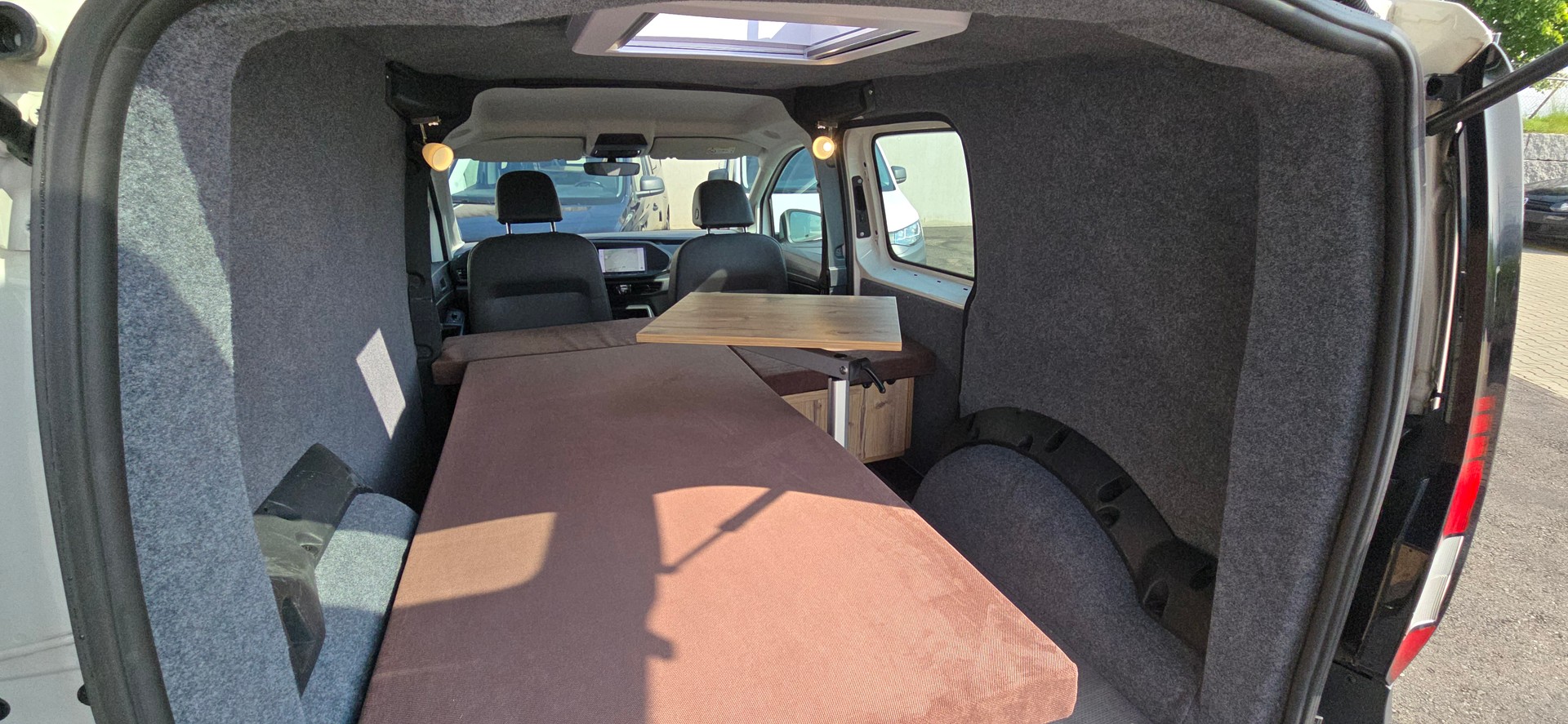 VW GEOVAN M 2.0TDI - NEUES MODEL - Navi - PDC - Klima - DAB+ - Tempomat-image-7