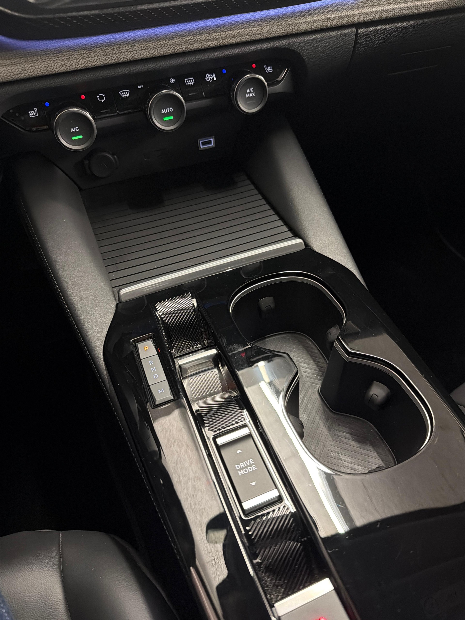 CITROEN C5 X 1.6 PureTech Shine-image-16