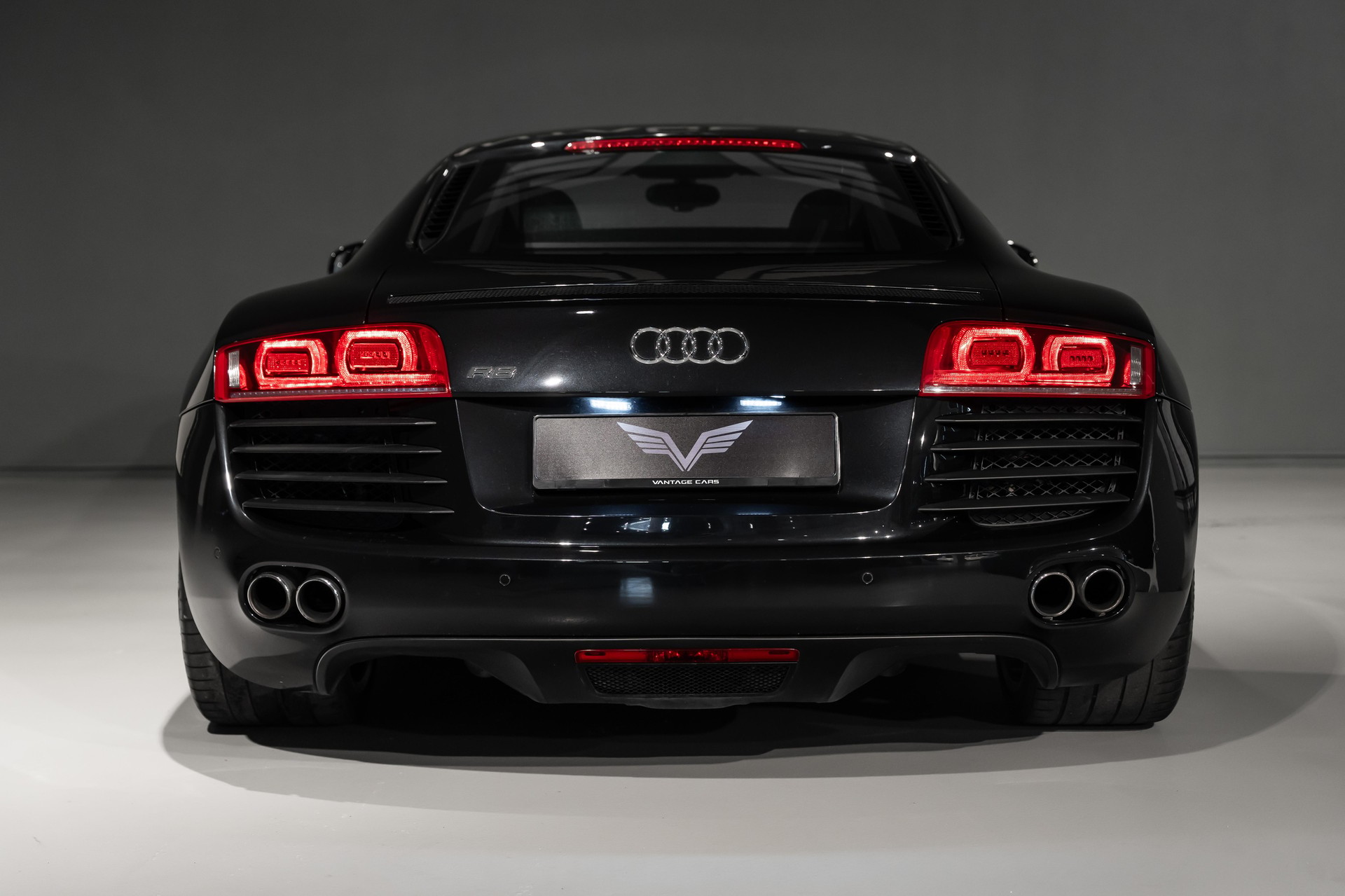 AUDI R8 Coupé 4.2 FSI V8 quattro R-Tronic-image-7