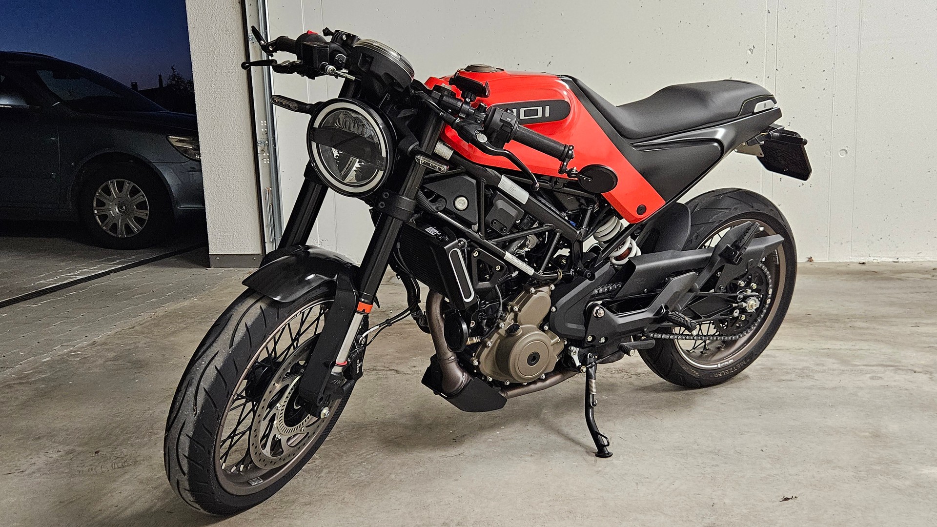 HUSQVARNA Vitpilen 401-image-2