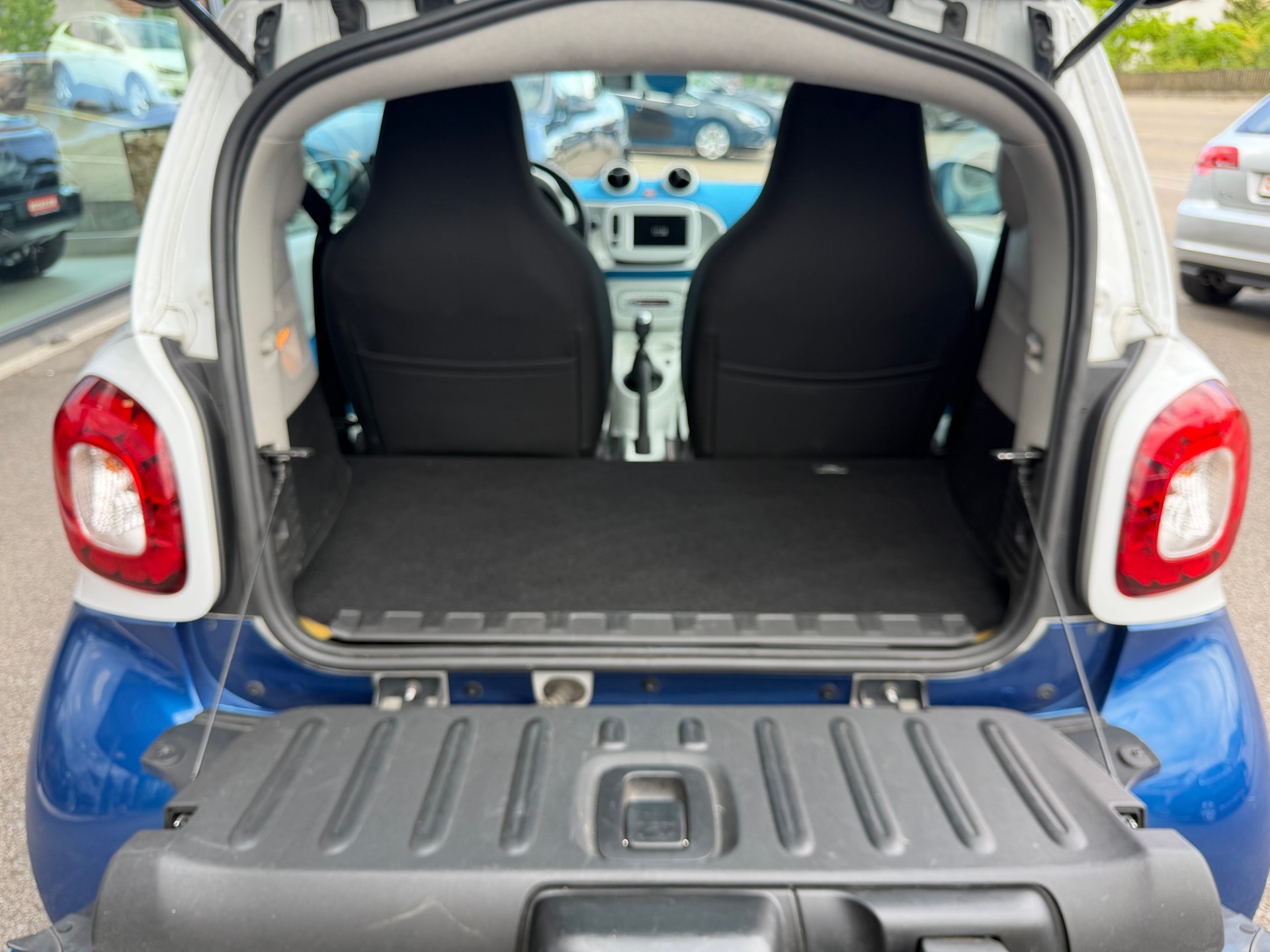 SMART Fortwo Coupé 0.9 Proxy-image-4