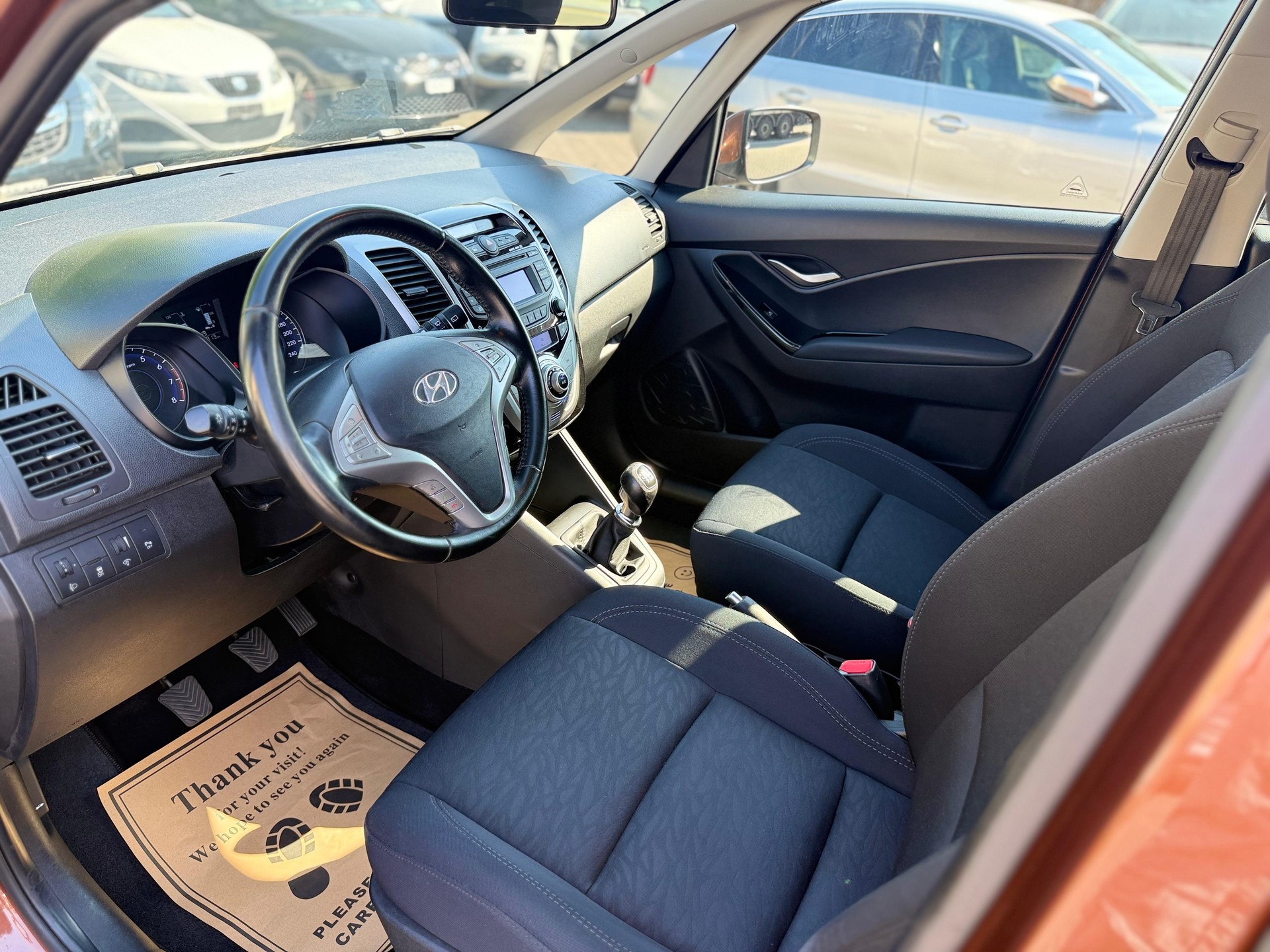 HYUNDAI iX20 1.6 Style-image-17