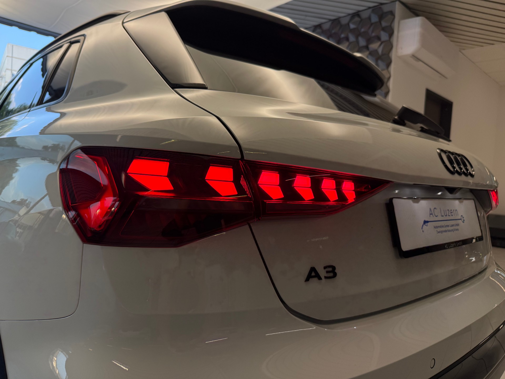AUDI A3 allstreet 35 TFSI Attraction S-tronic-image-26