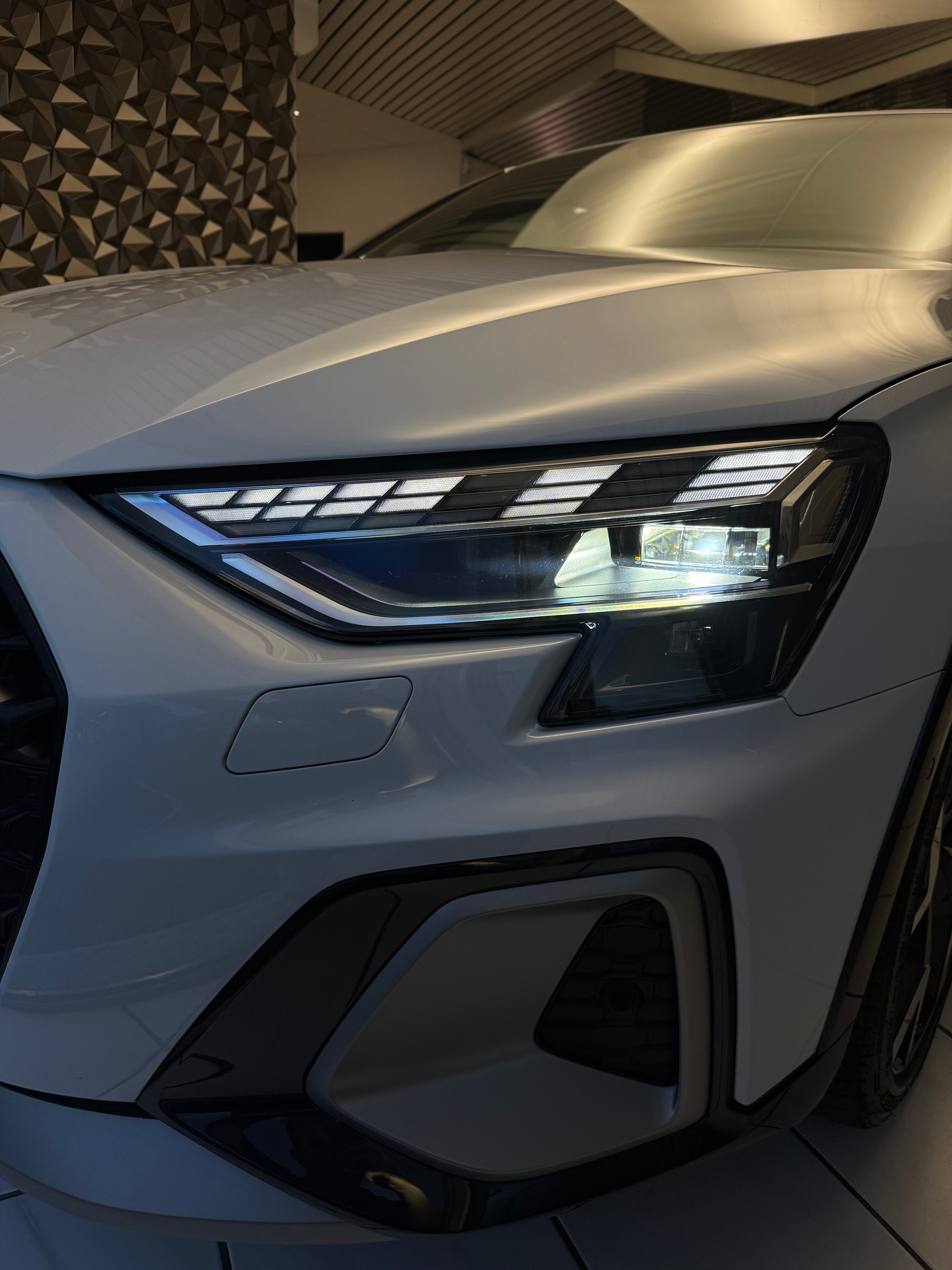 AUDI A3 allstreet 35 TFSI Attraction S-tronic-image-24