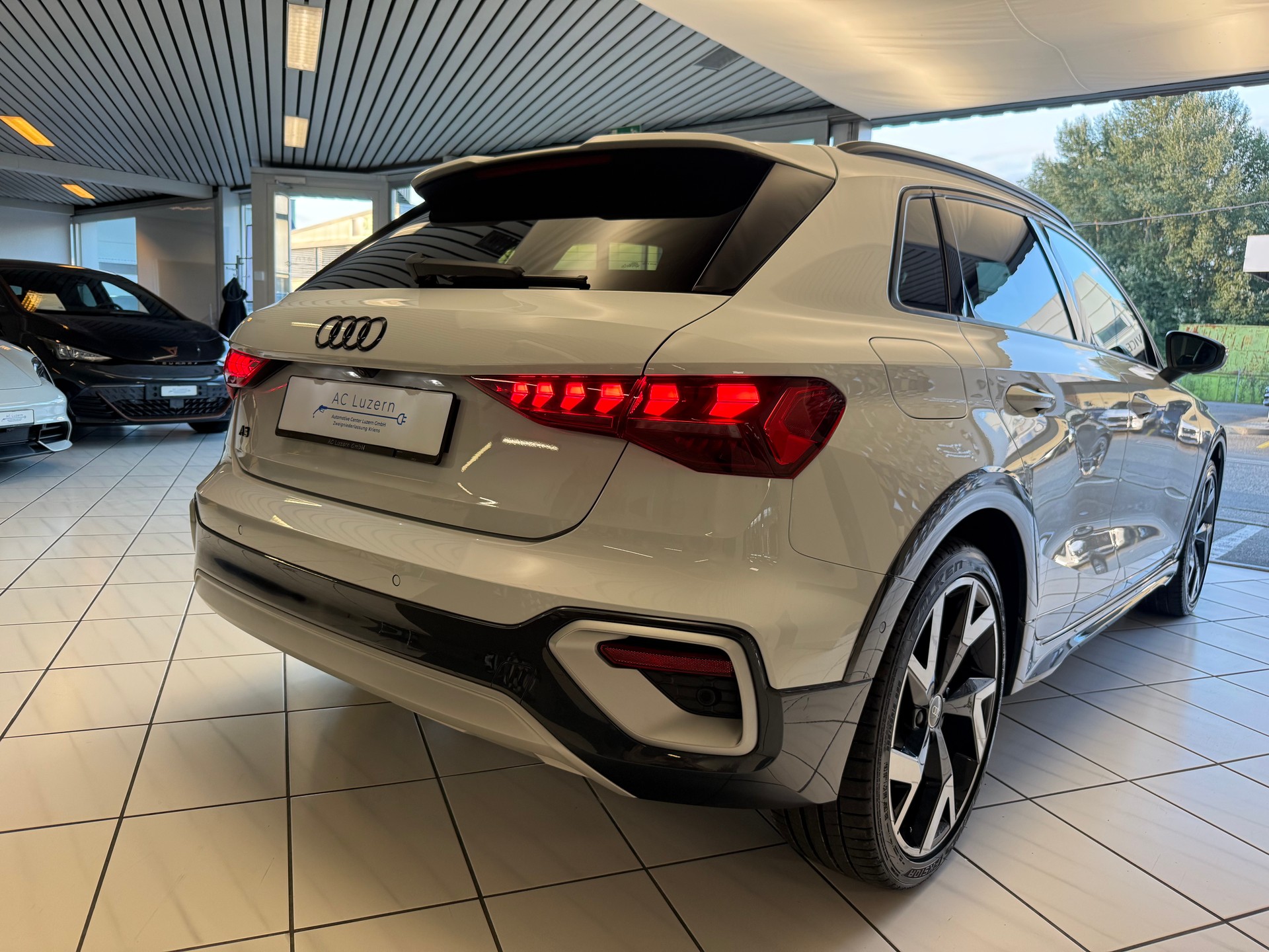 AUDI A3 allstreet 35 TFSI Attraction S-tronic-showroom-element-2