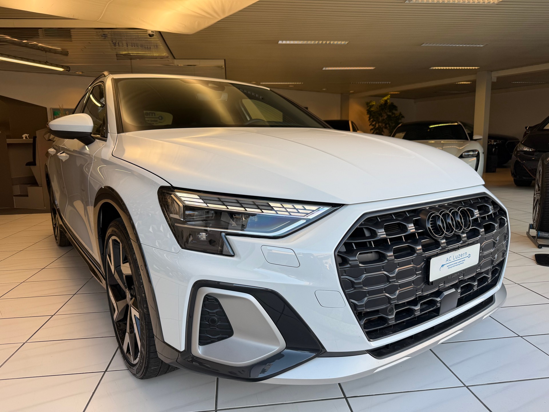 AUDI A3 allstreet 35 TFSI Attraction S-tronic-showroom-element-3