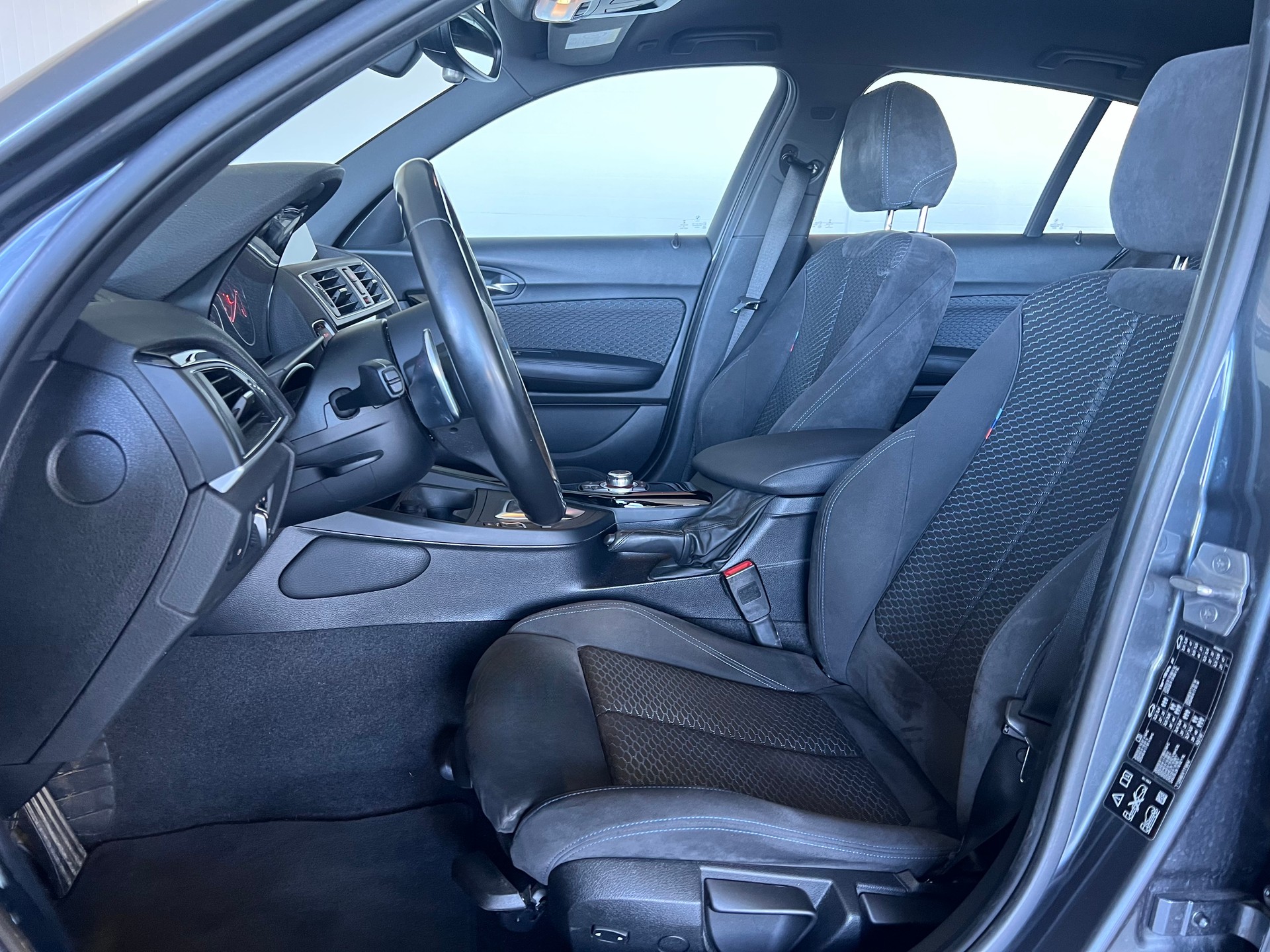 BMW 120d xDrive M Sport-image-11