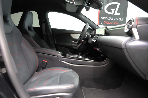MERCEDES-BENZ CLA 180 7G-DCT-image-8