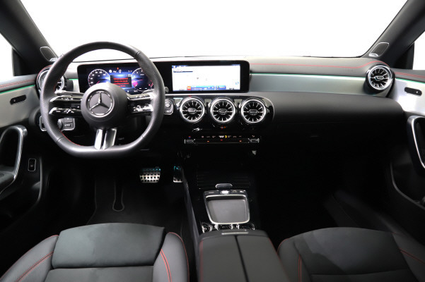 MERCEDES-BENZ CLA 180 7G-DCT-image-9