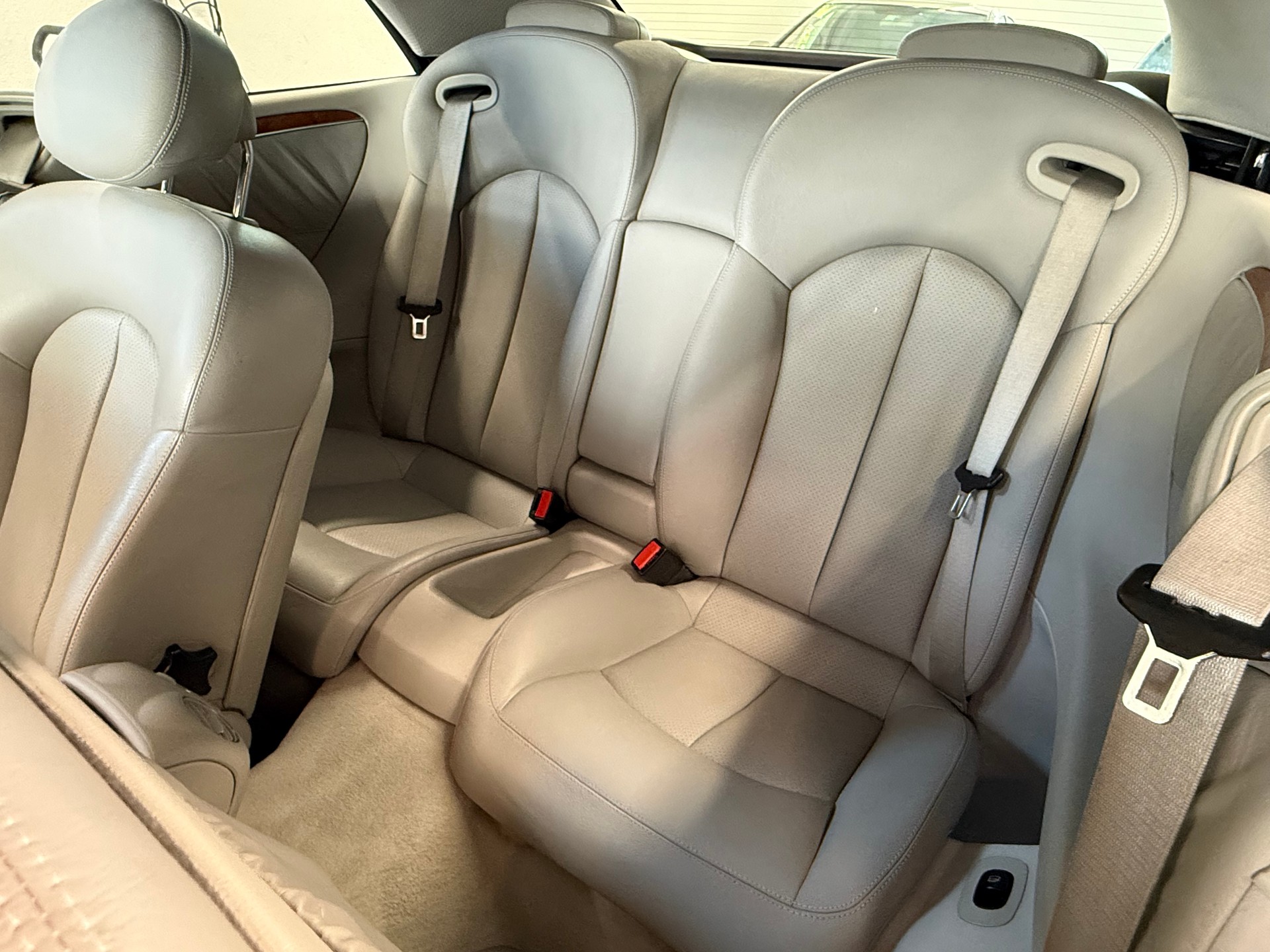 MERCEDES-BENZ CLK 320 Elégance Automatic-image-14