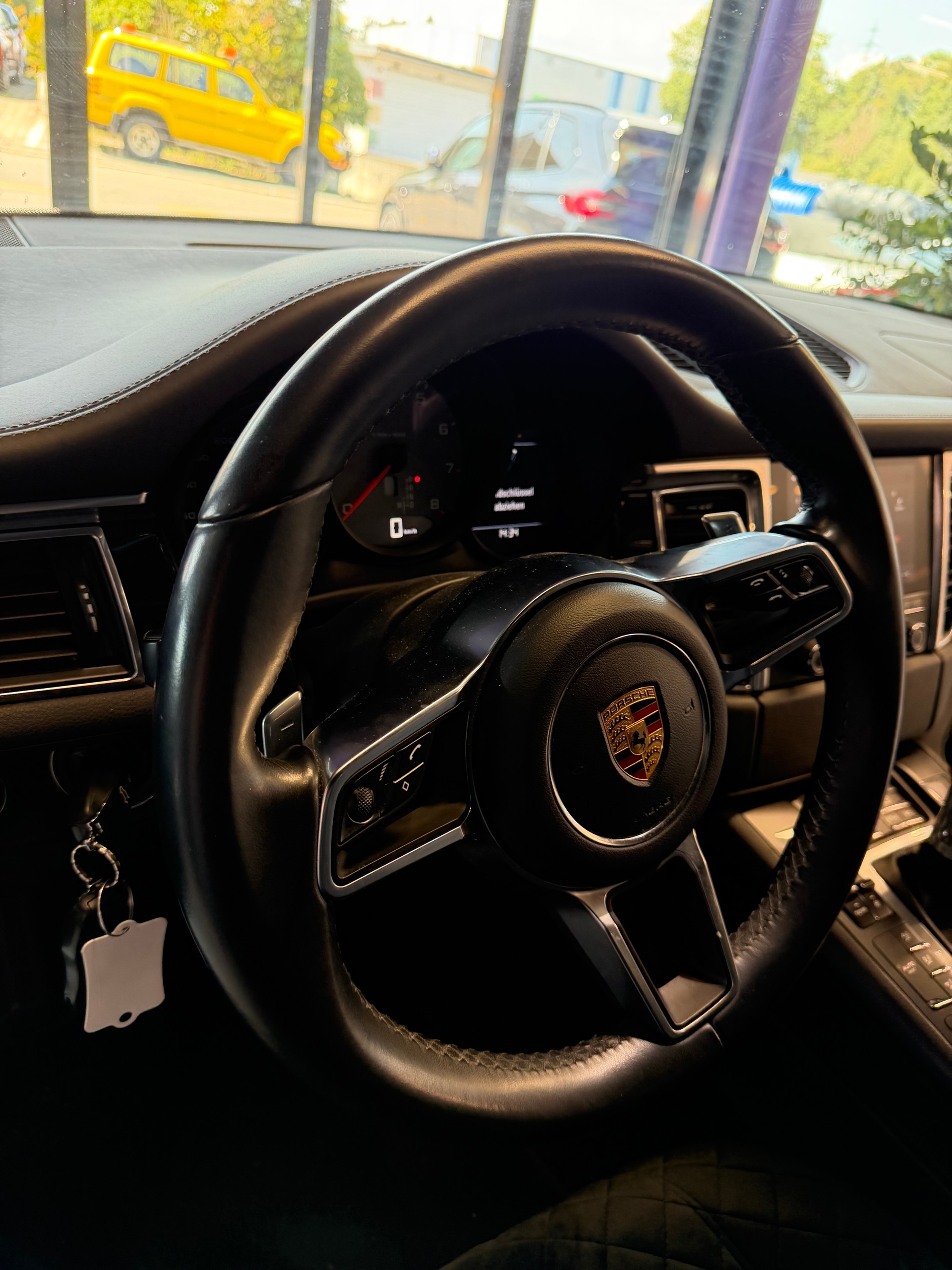 PORSCHE Macan S PDK-image-9