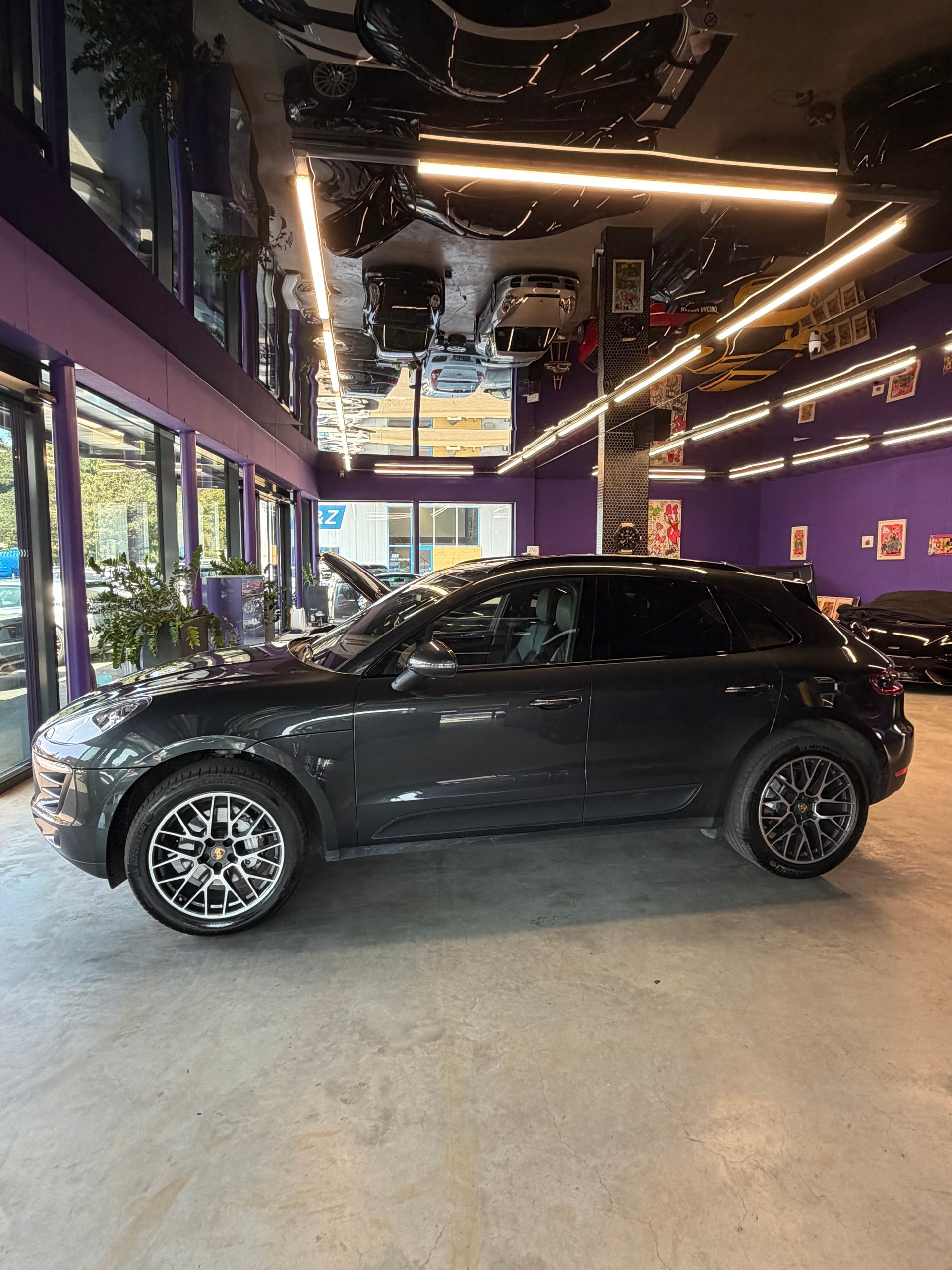 PORSCHE Macan S PDK-showroom-element-1