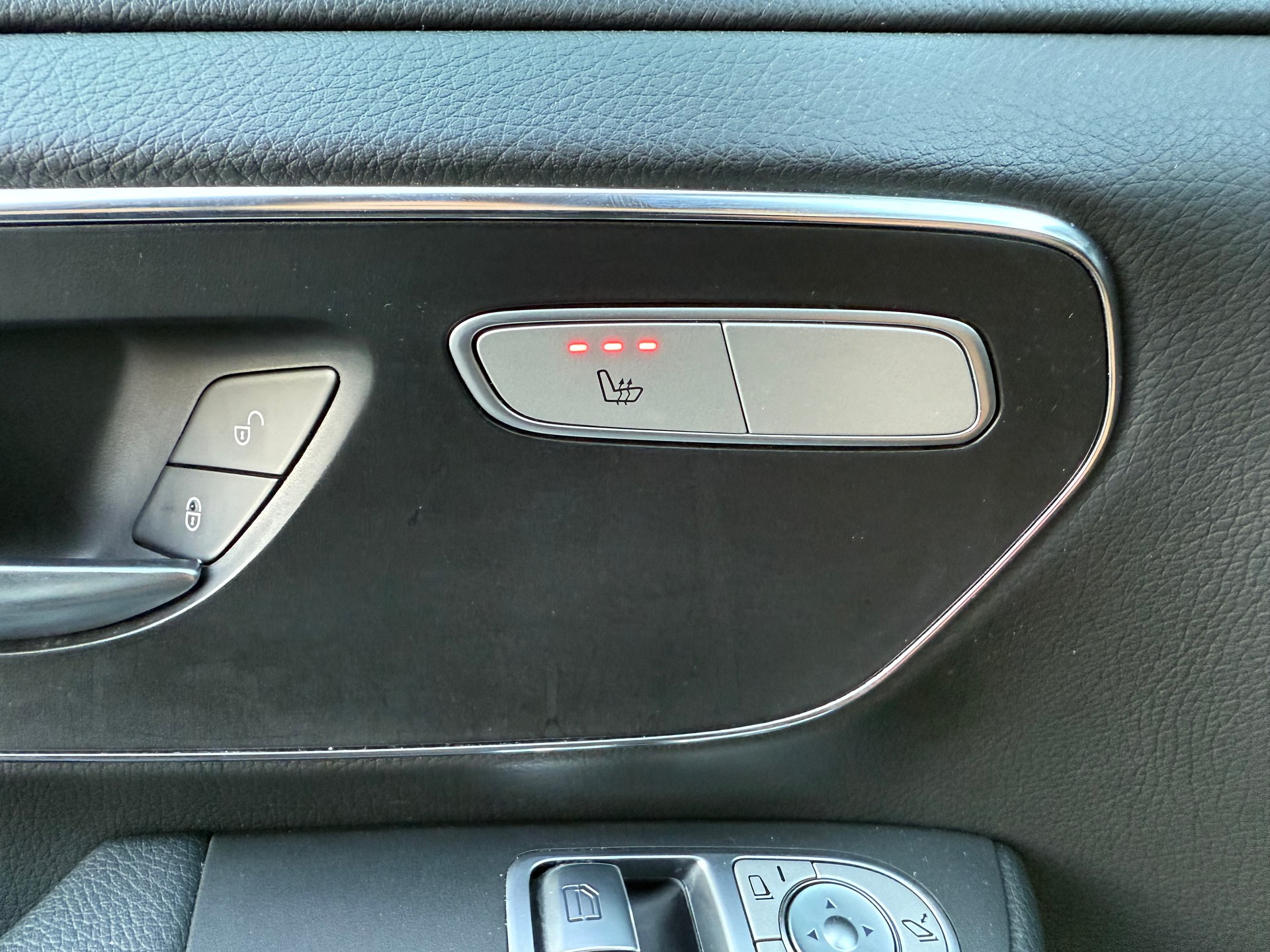 MERCEDES-BENZ V 220 d kompakt 9G-Tronic 6 Plätze-image-10