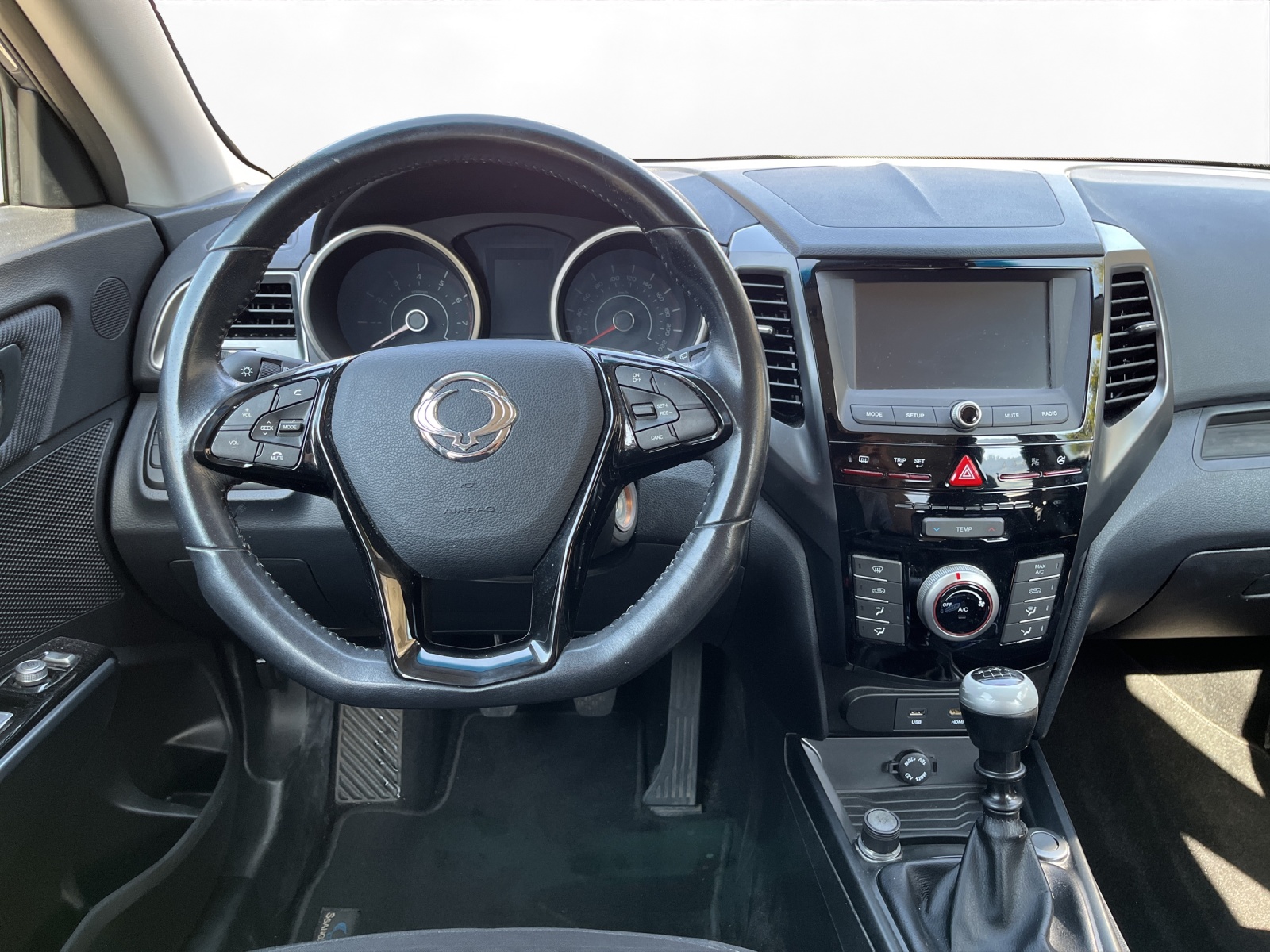 KGM-SsangYong XLV 1.6 e-XGi Quartz 2WD-image-9