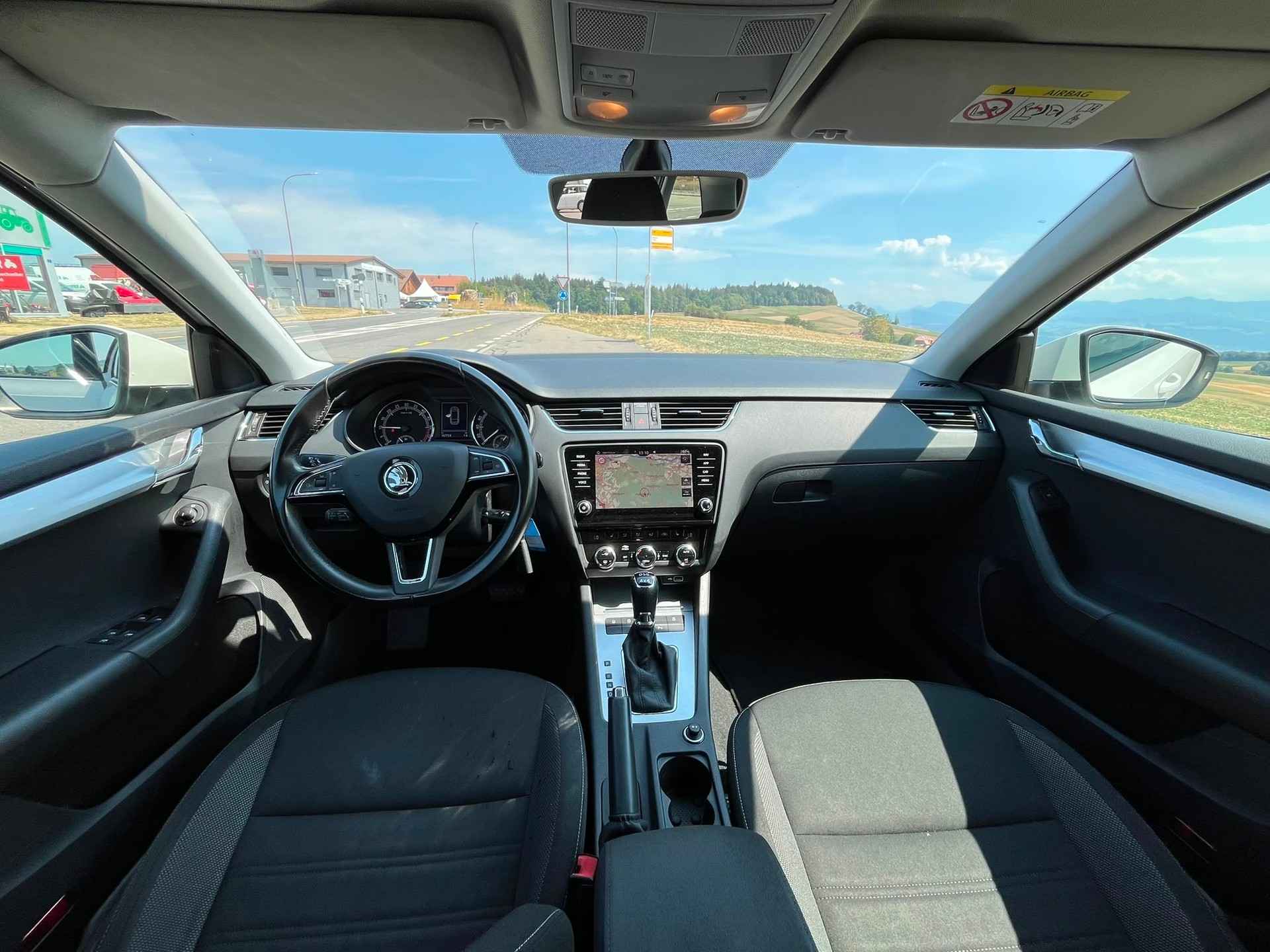 SKODA Octavia Combi 2.0 TDI Ambition 4x4 DSG-image-8