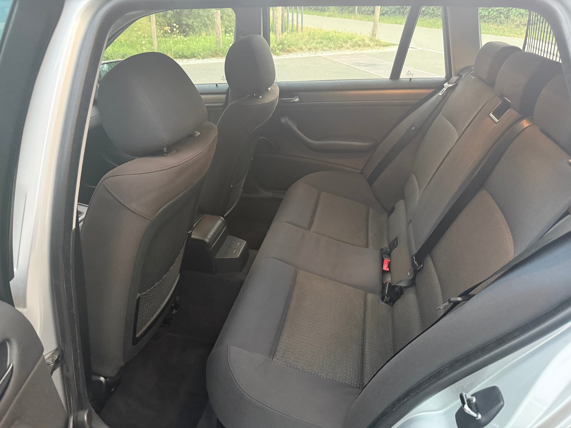 BMW 318i Touring Efficiency-image-16