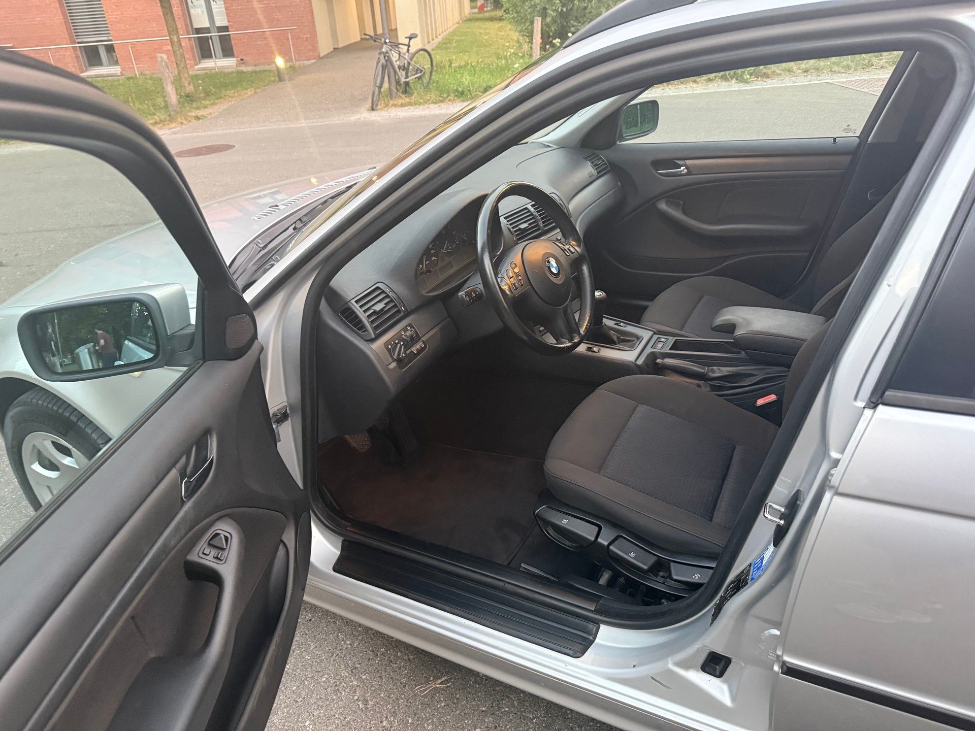 BMW 318i Touring Efficiency-image-15