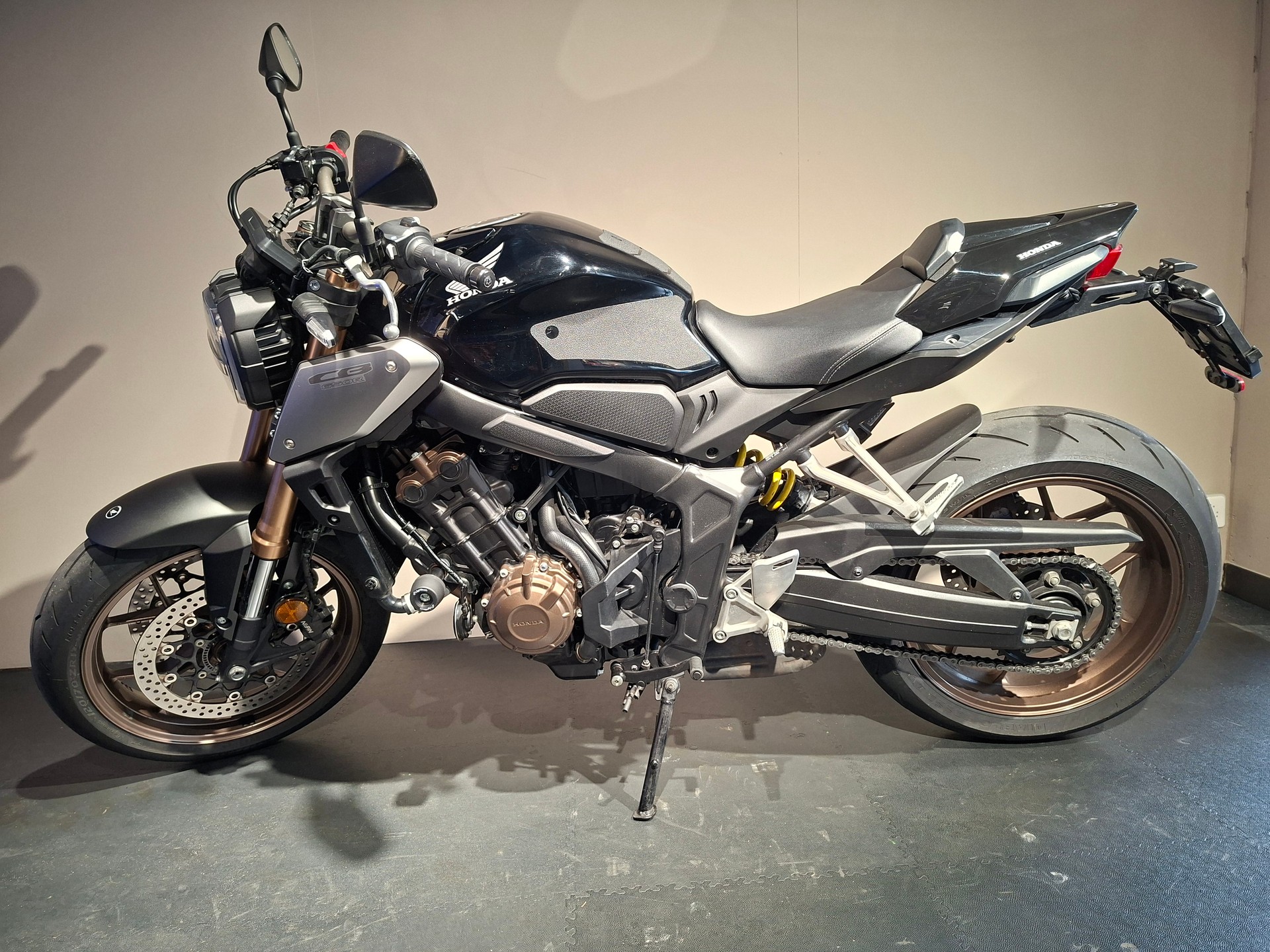 HONDA CB 650 R ABS-image-1