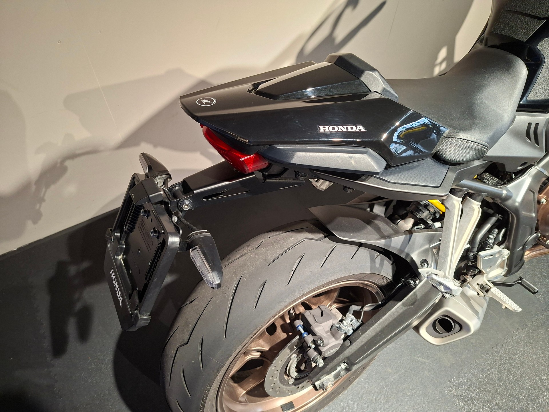 HONDA CB 650 R ABS-image-2
