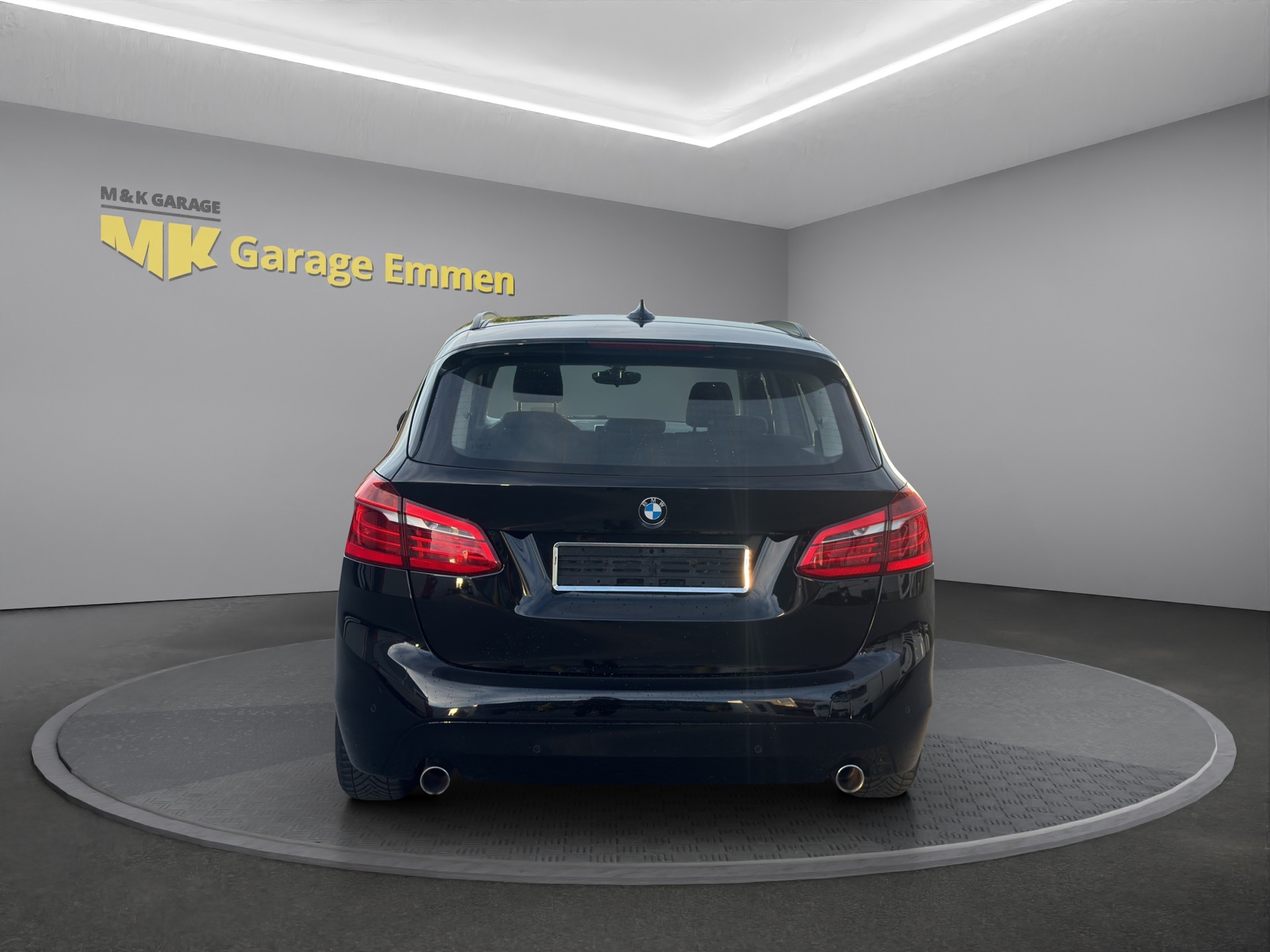 BMW 220d xDrive Active Tourer Steptronic-showroom-element-3