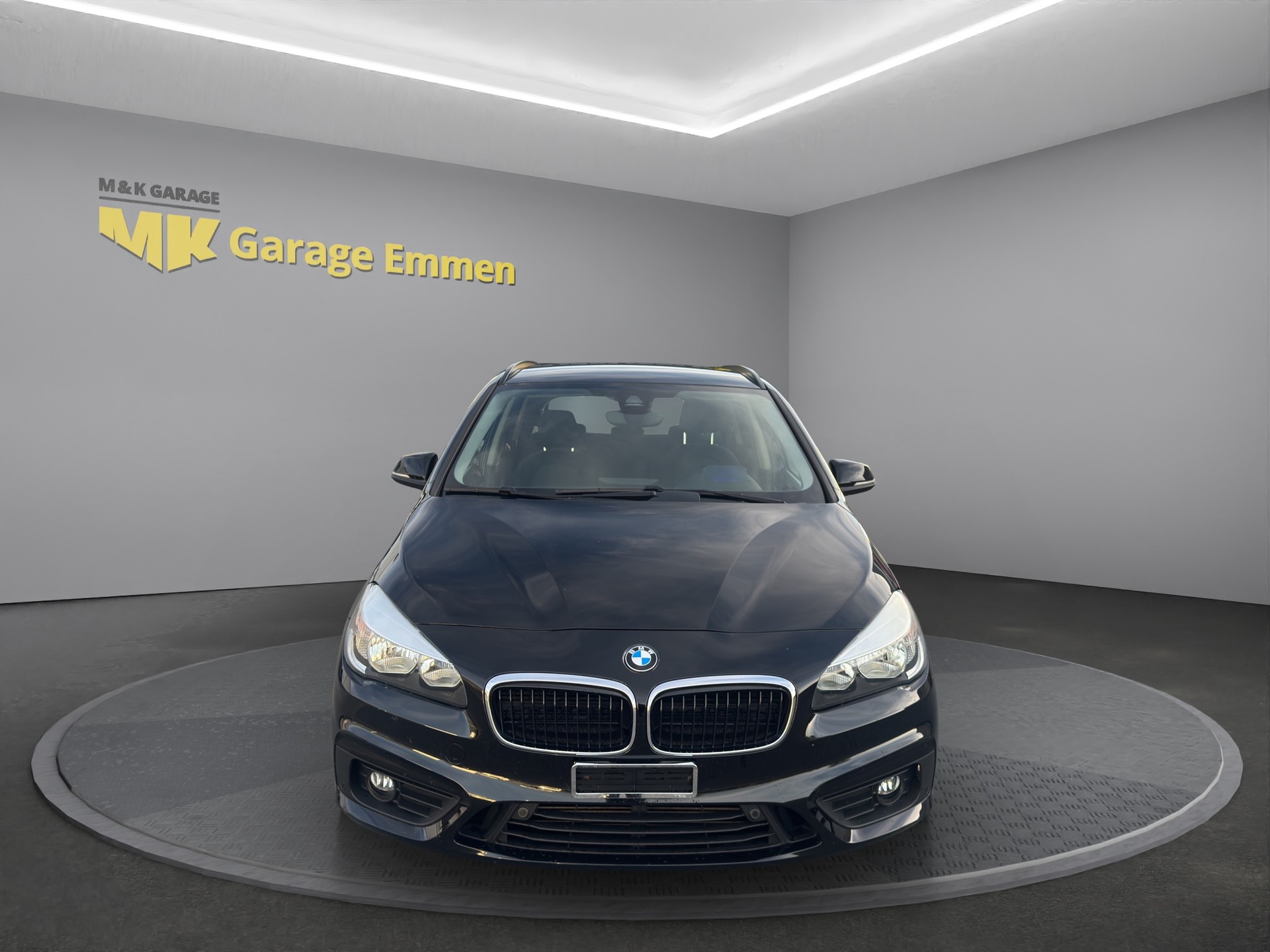 BMW 220d xDrive Active Tourer Steptronic-image-7