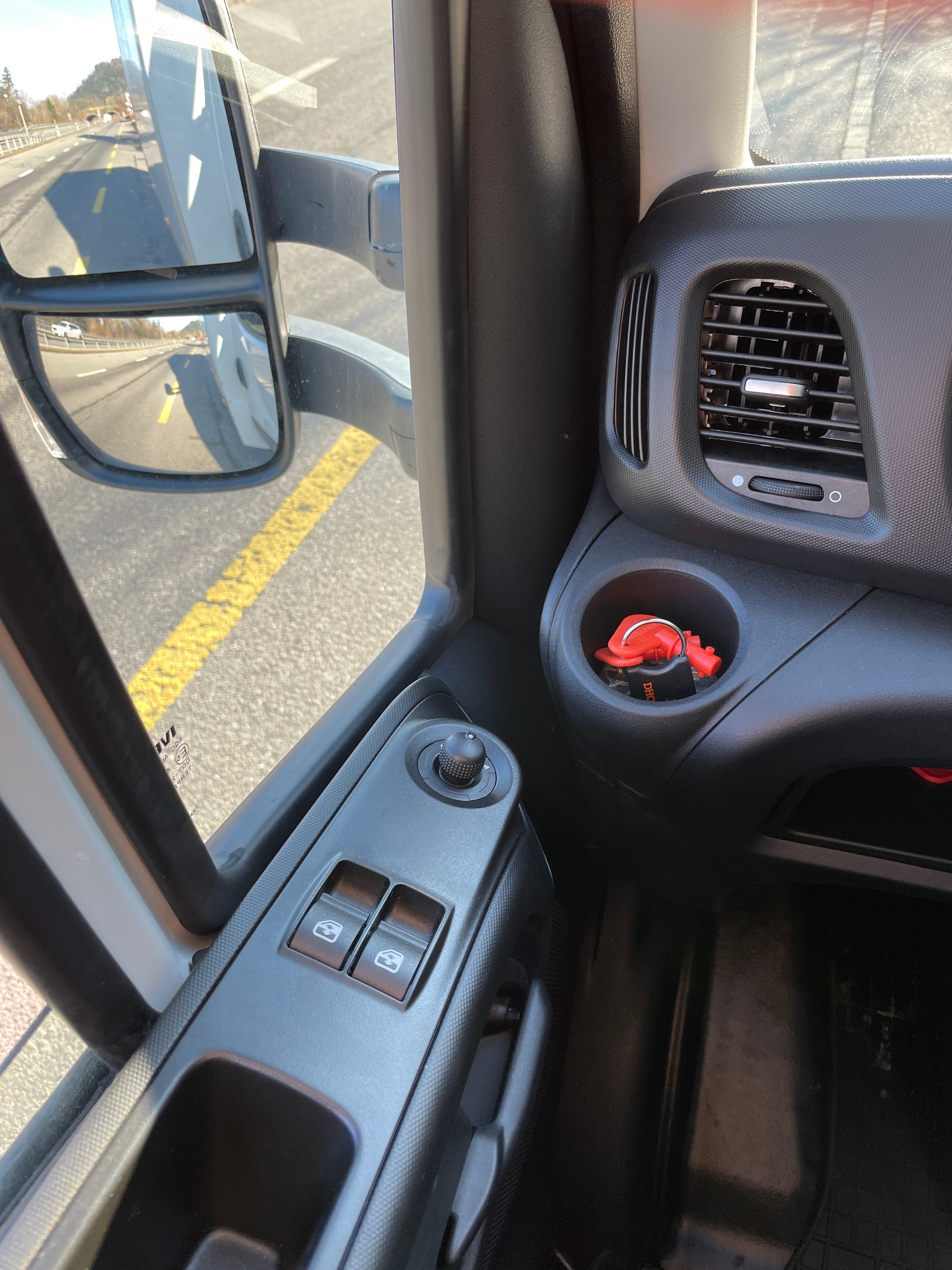 IVECO Daily 35 S 18H A8 für Durchlader einsetzbar-image-16