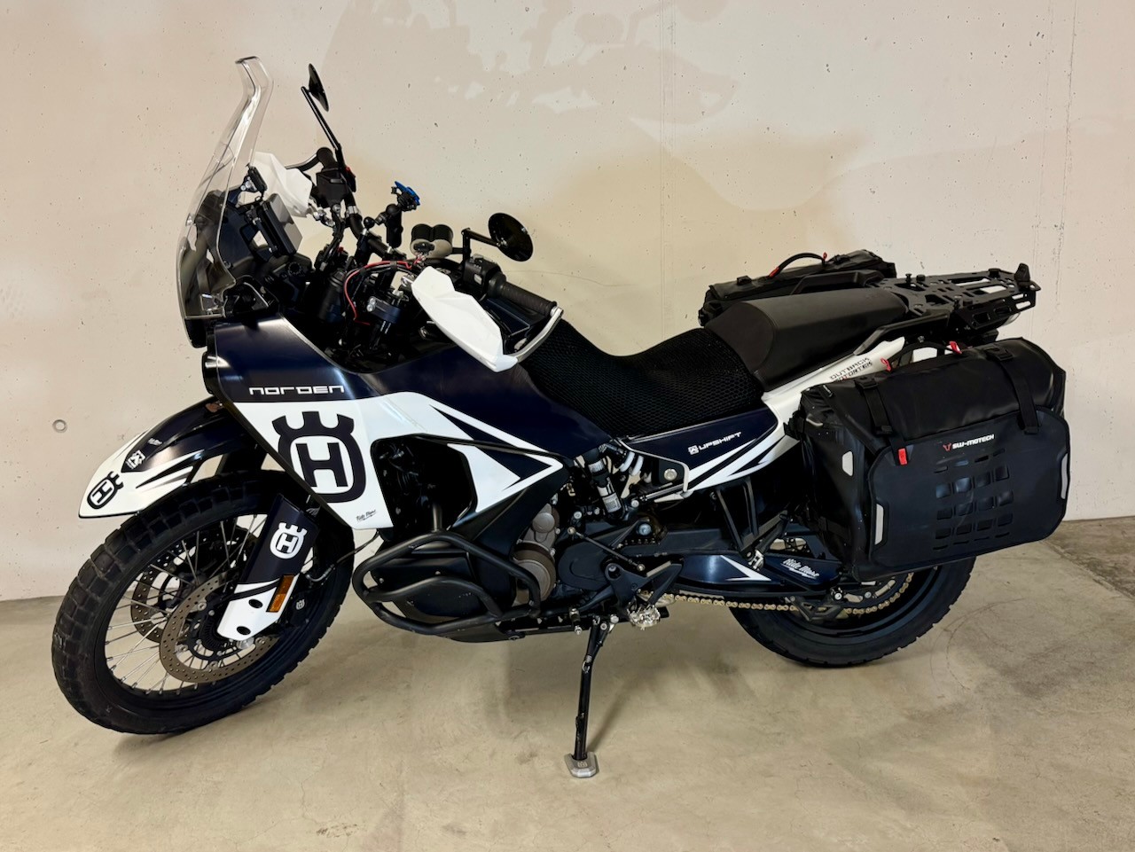 HUSQVARNA Norden 901-image-1