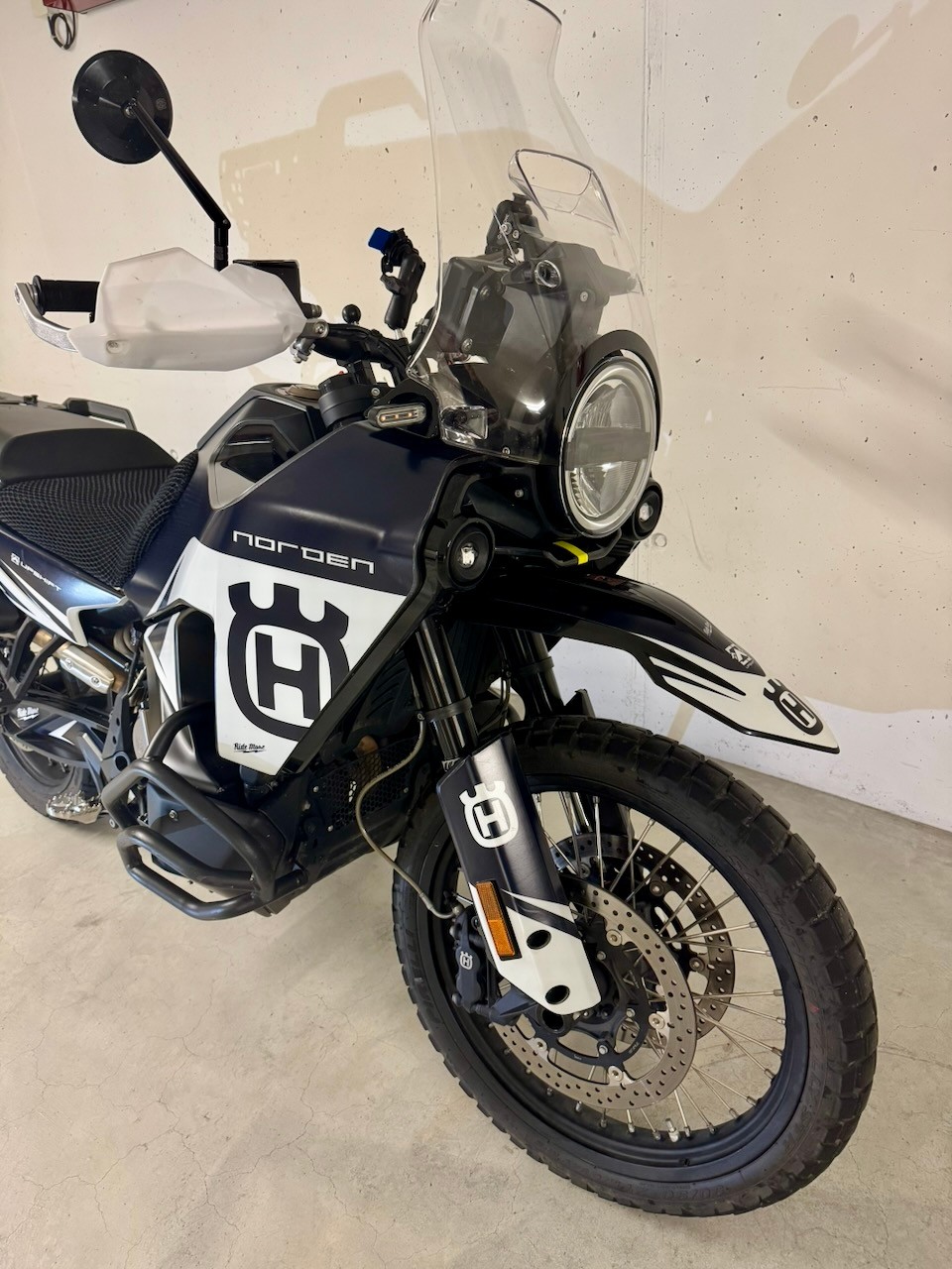 HUSQVARNA Norden 901-image-6