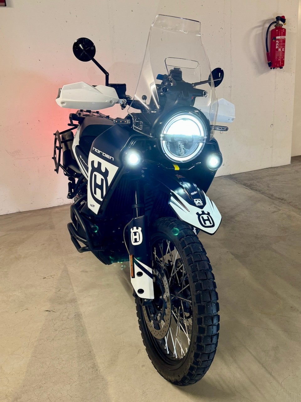 HUSQVARNA Norden 901-image-5
