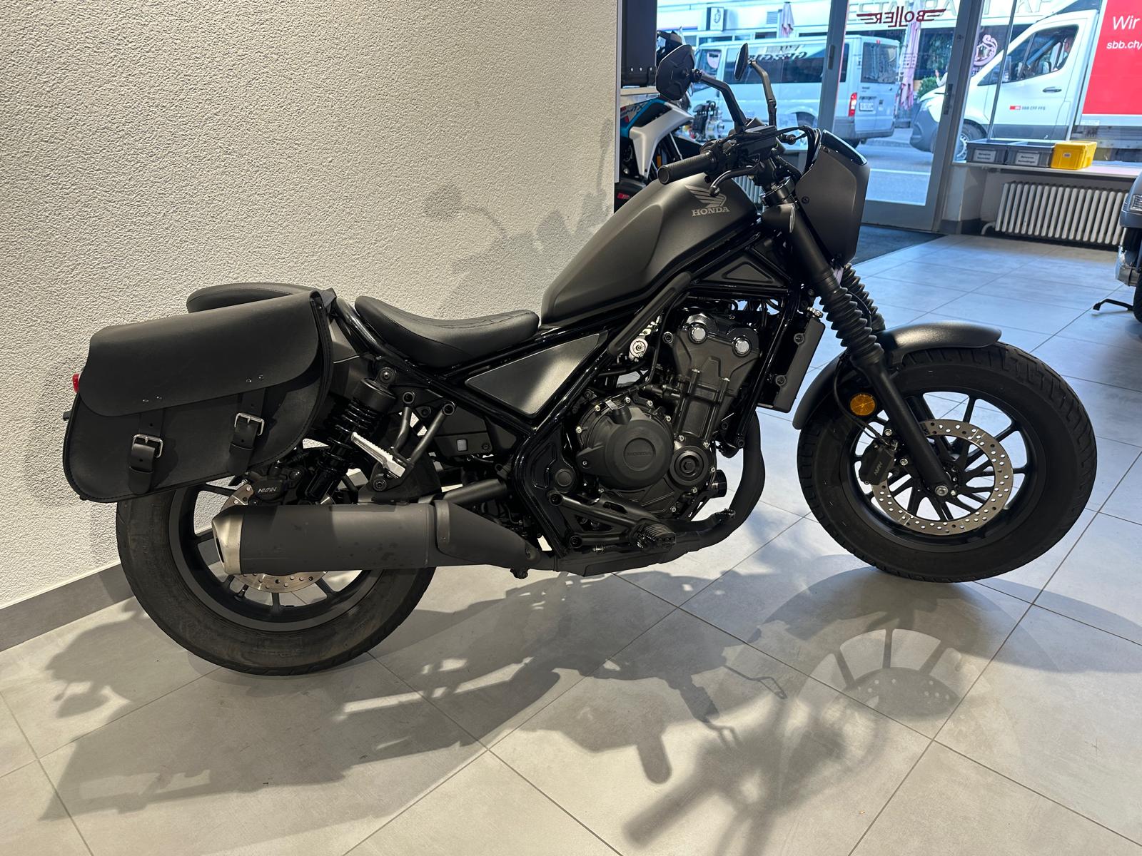 HONDA CMX 500 Rebel Special Edition | Occasion | 7’600 km | Seitentaschen-showroom-element-1