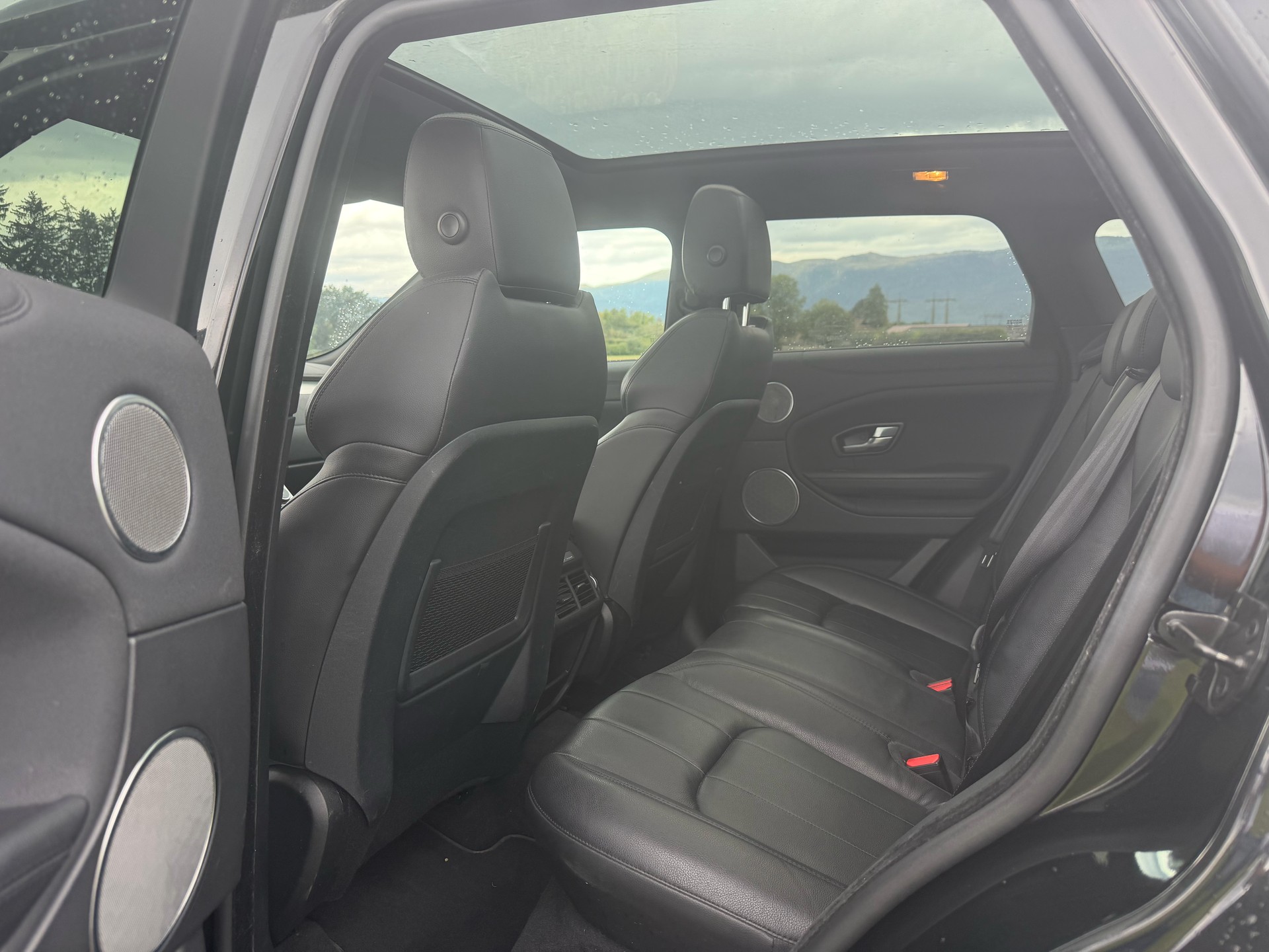 LAND ROVER Range Rover Evoque 2.0 TD4 SE-image-13