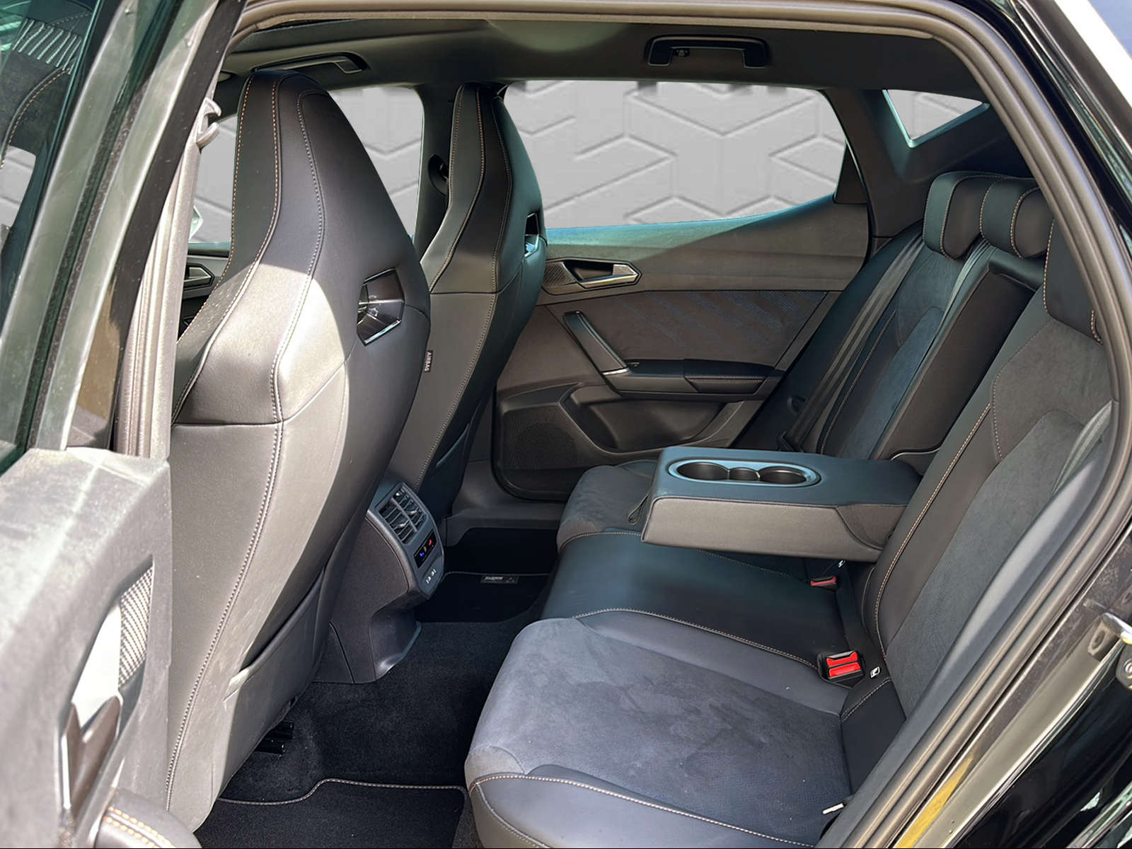 CUPRA LEON 1.5 TSI DSG-image-15