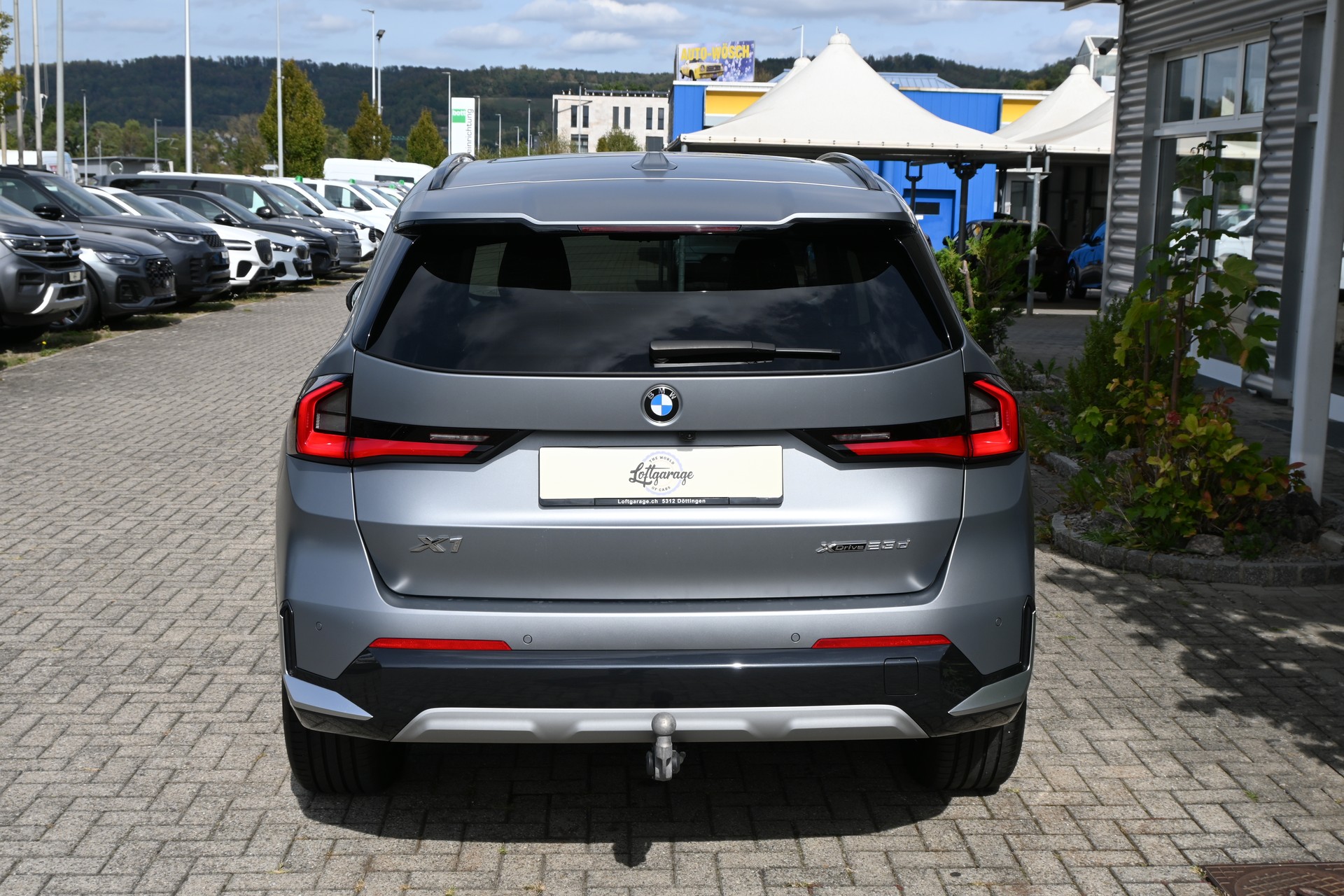 BMW X1 xDrive 23d 48V xLine 4X4 + AHK 2000kg-showroom-element-3