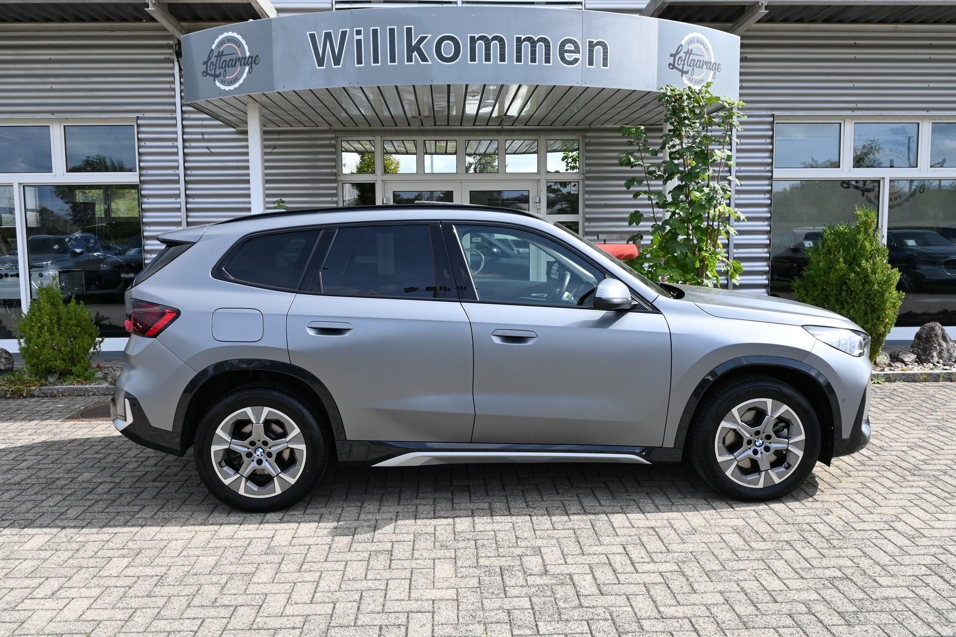 BMW X1 xDrive 23d 48V xLine 4X4 + AHK 2000kg-image-4