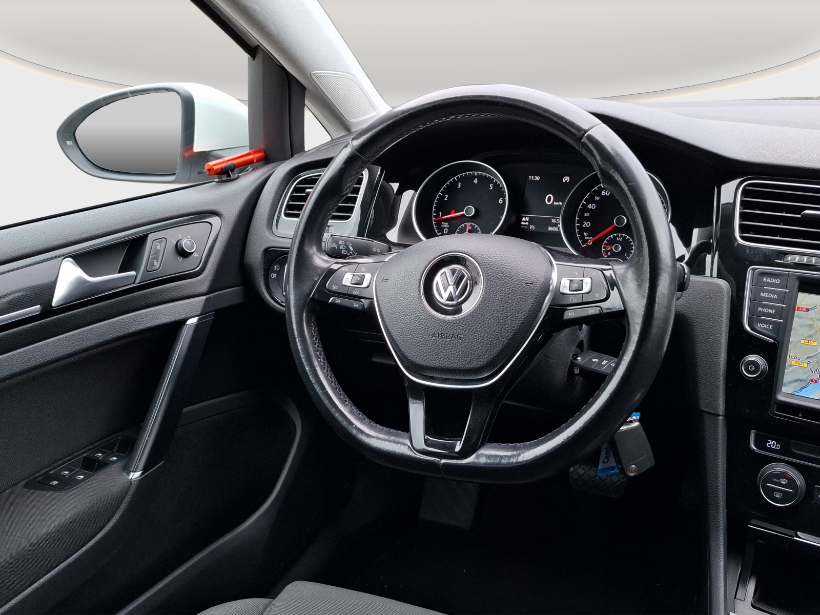 VW Golf 1.4 TSI Highline DSG // MFK 27.08.2026 // 8-fach Aluminiumbereift-image-15